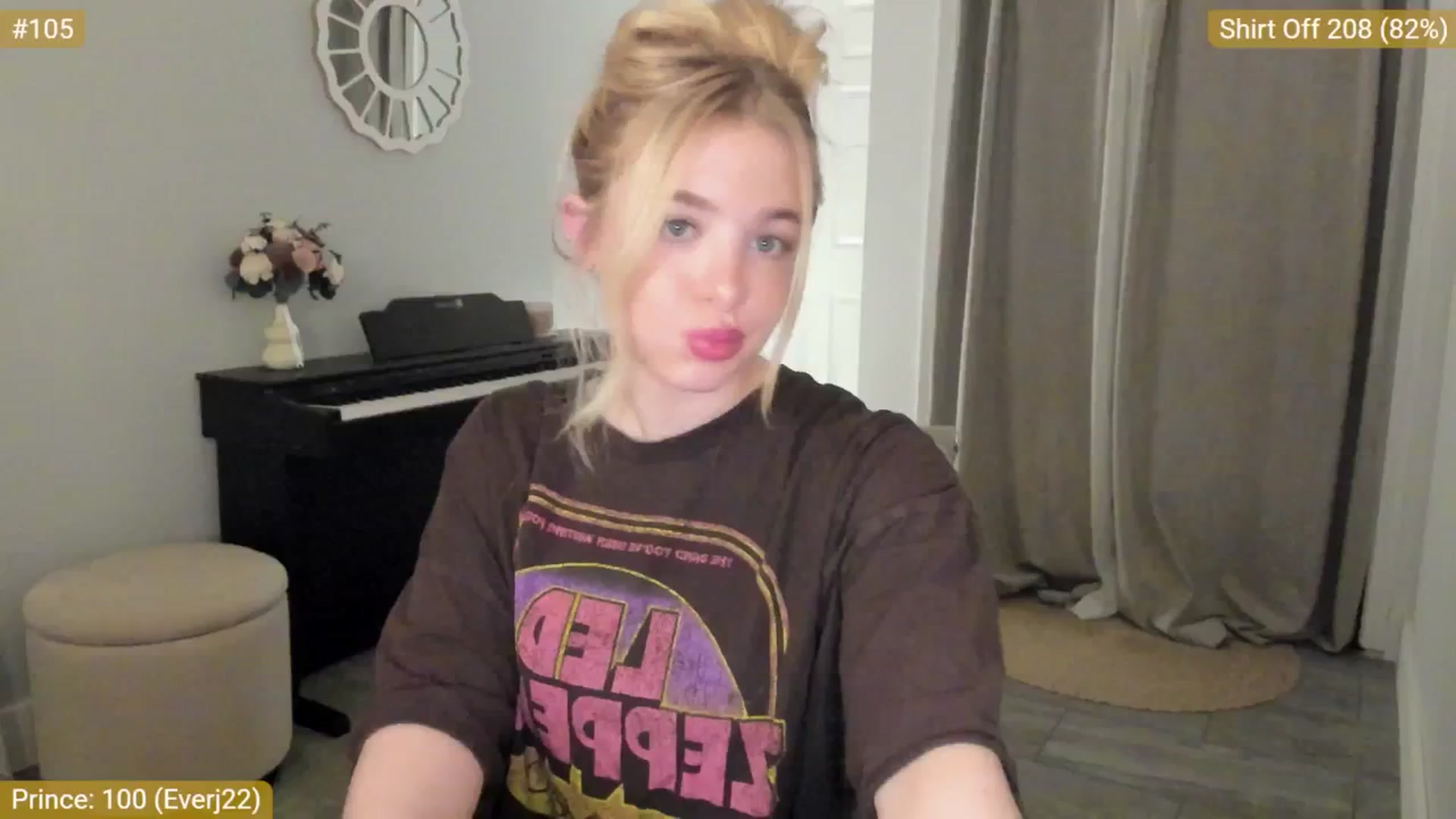Gallery image thumbnail from NightSky's myfreecams stream on, 11/03/2025, 03:08 image 8 of 20