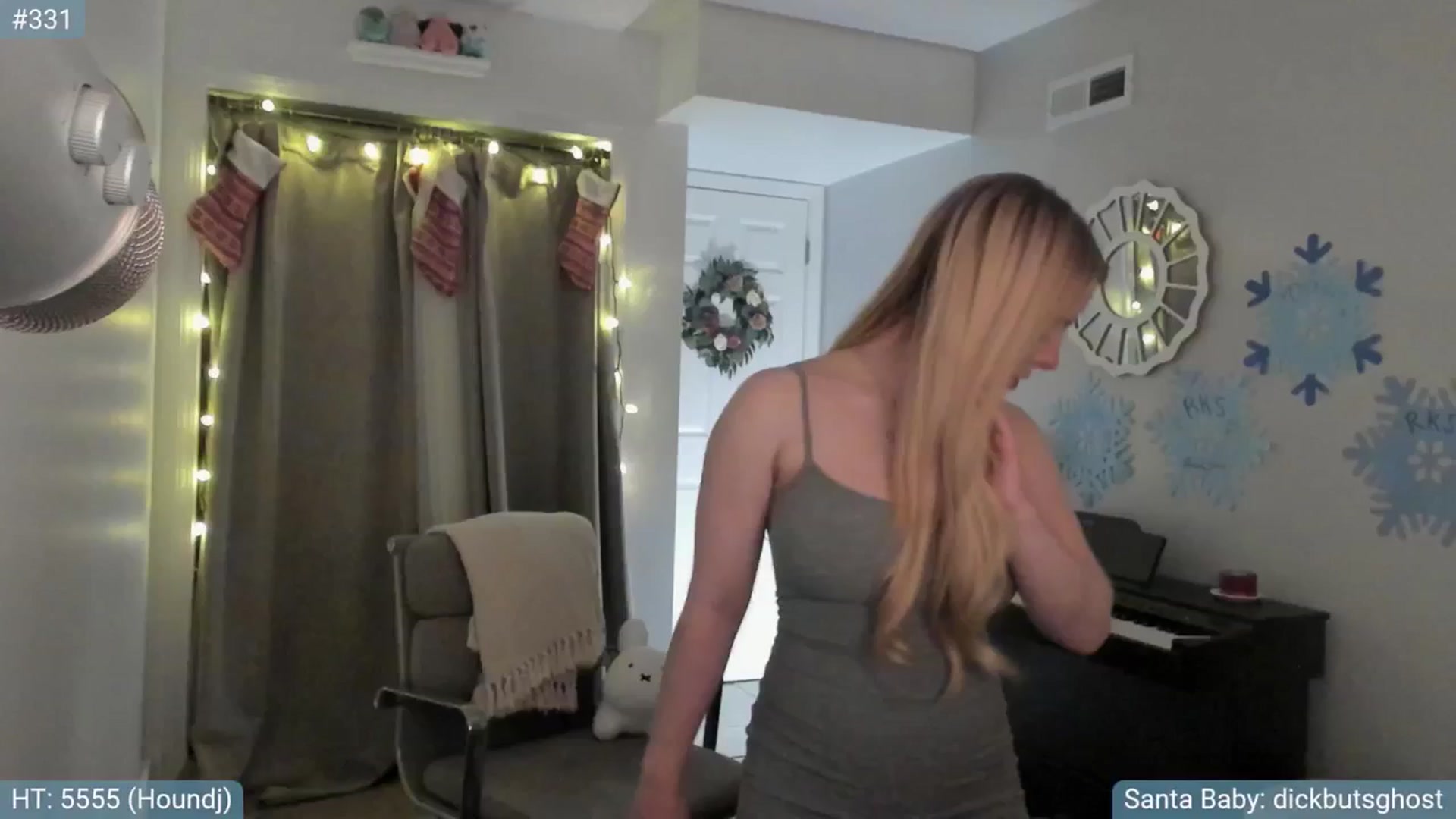 Gallery image thumbnail from NightSky's myfreecams stream on, 12/17/2025, 07:17 image 8 of 20