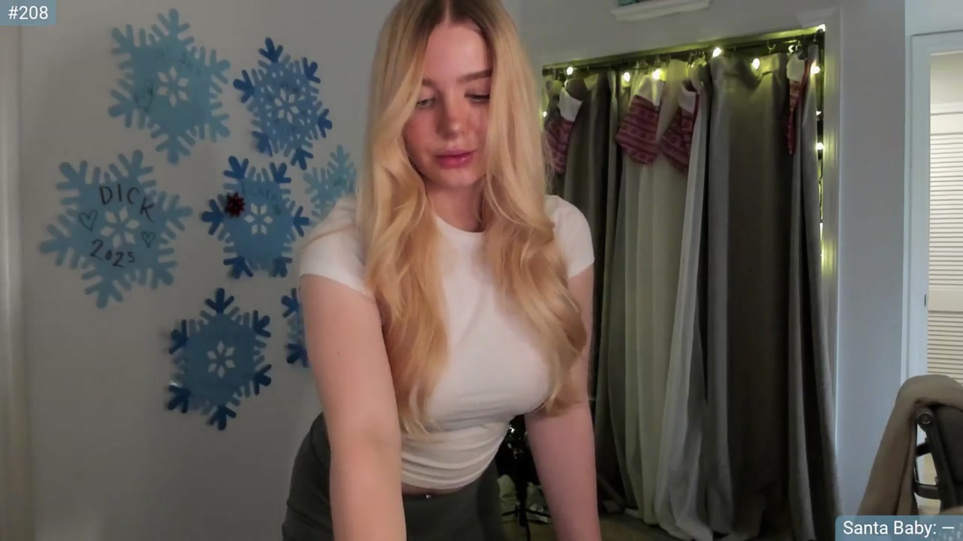 Gallery image thumbnail from NightSky's myfreecams stream on, 12/24/2025, 04:22 image 13 of 20