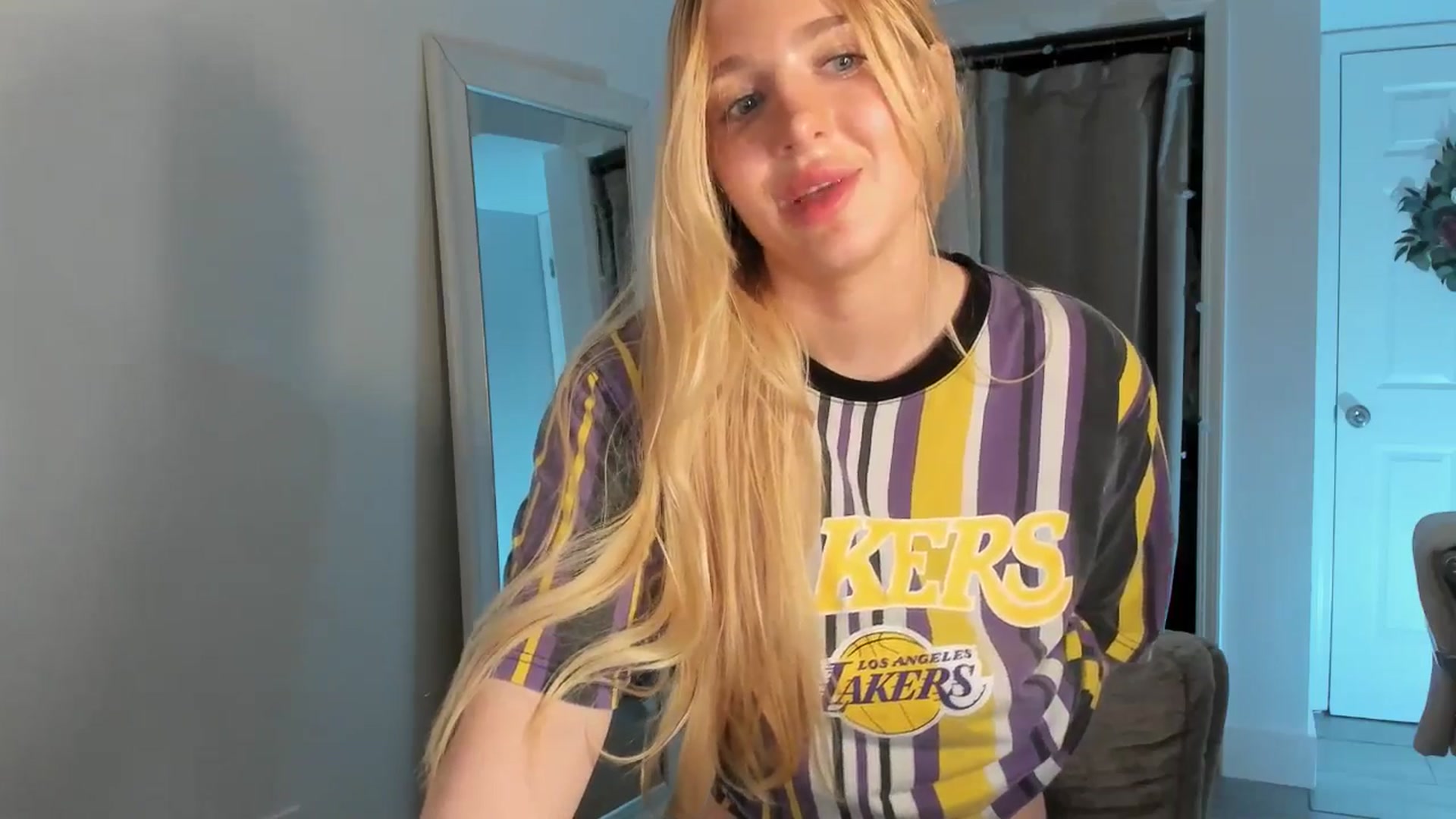 Gallery image thumbnail from NightSky's myfreecams stream on, 01/07/2026, 09:27 image 15 of 20