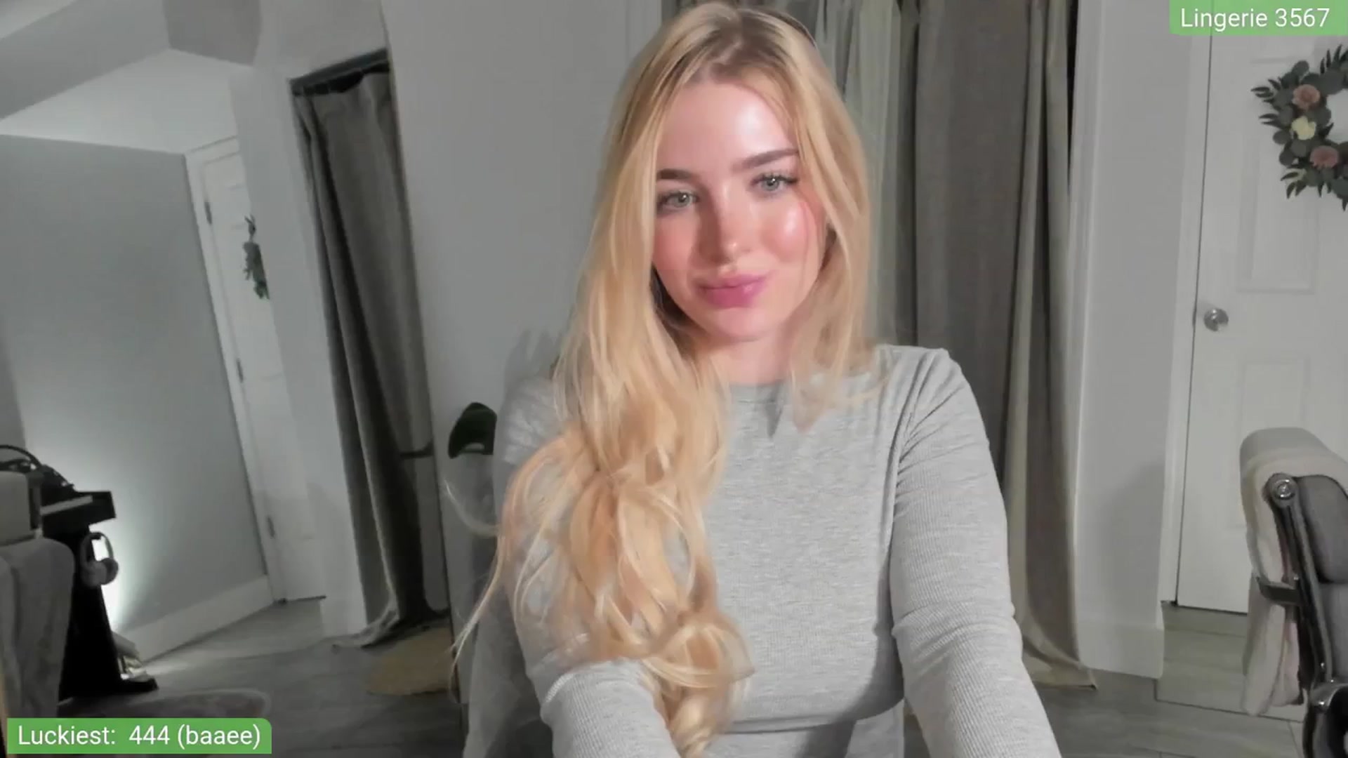 Gallery image thumbnail from NightSky's myfreecams stream on, 03/18/2026, 21:52 image 17 of 20
