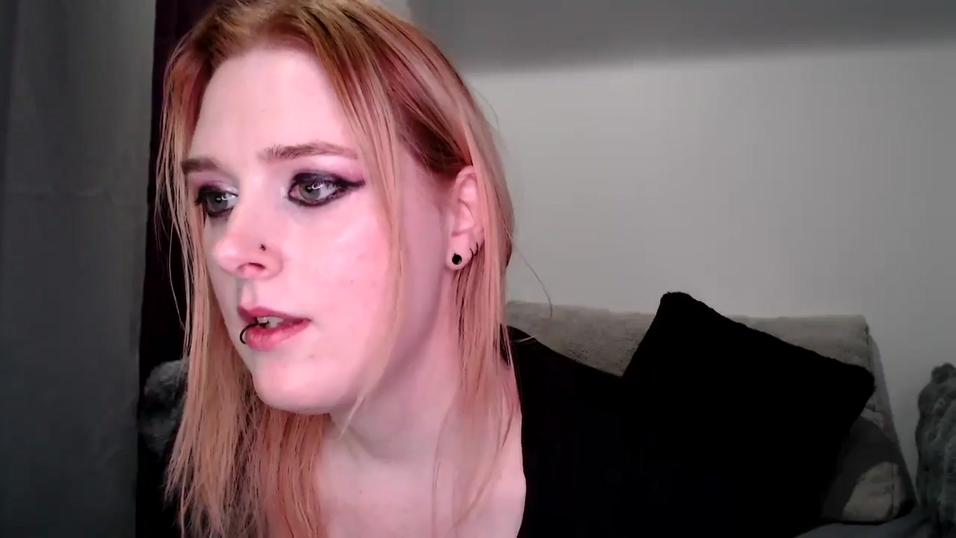 Gallery image thumbnail from Night_Shae's myfreecams stream on, 02/16/2025, 11:22 image 10 of 20