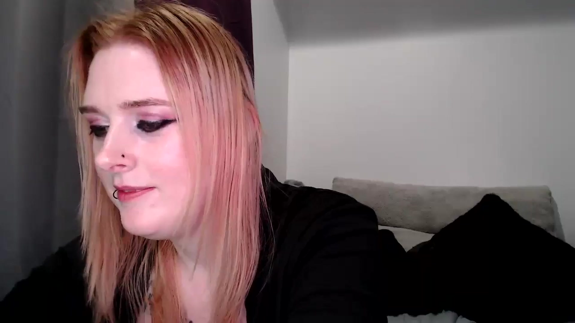 Gallery image thumbnail from Night_Shae's myfreecams stream on, 02/16/2025, 12:12 image 17 of 20