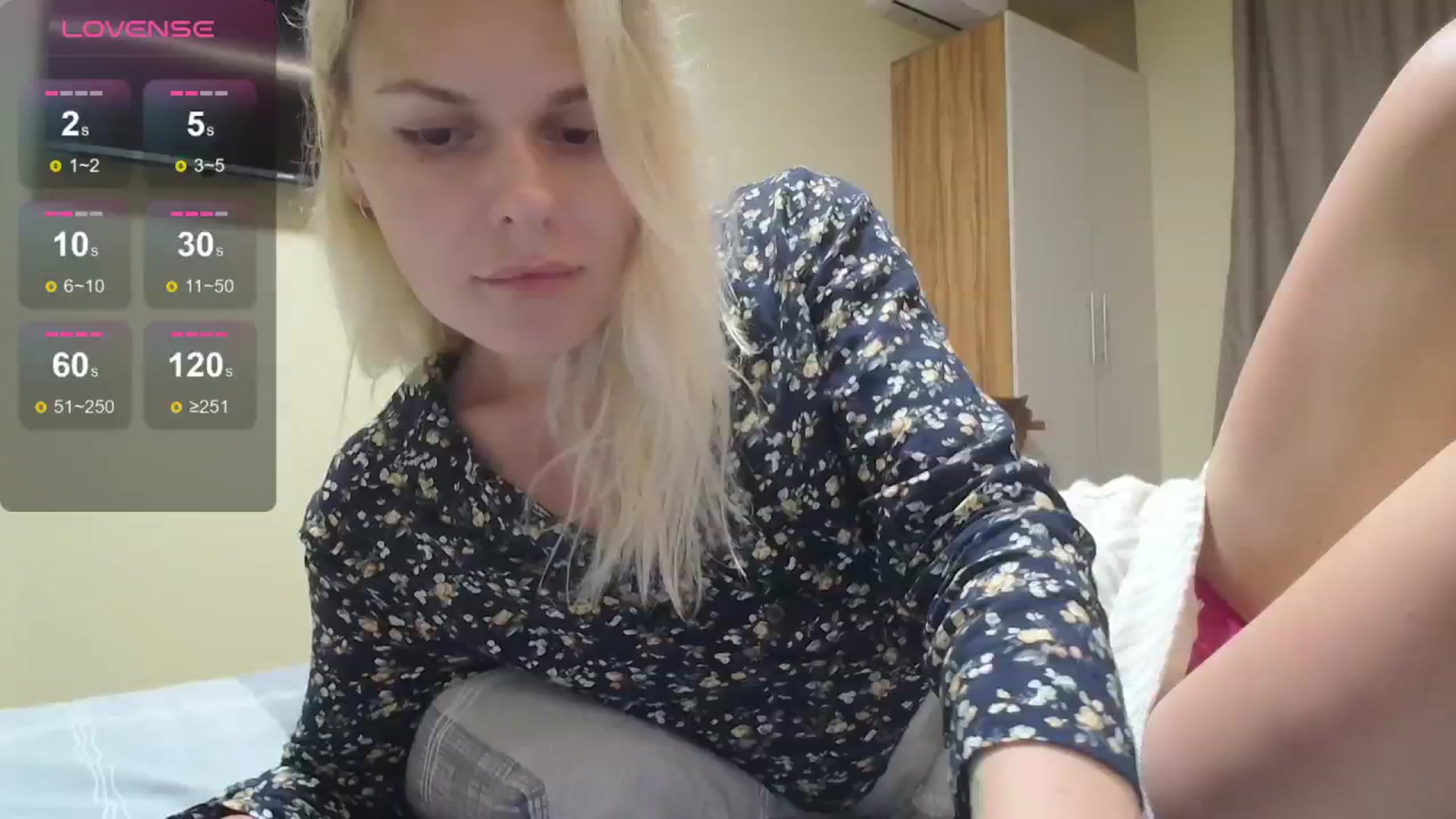 Gallery image thumbnail from Night_vibe6's myfreecams stream on, 07/07/2024, 17:08 image 5 of 20
