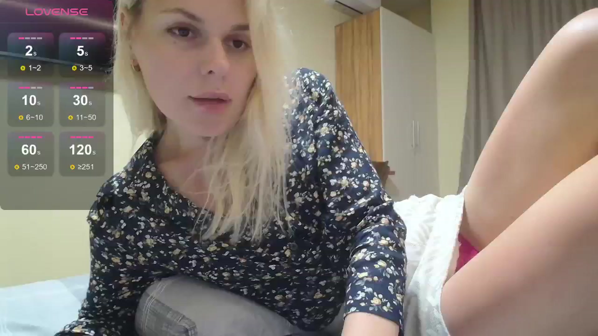 Gallery image thumbnail from Night_vibe6's myfreecams stream on, 07/07/2024, 17:08 image 4 of 20