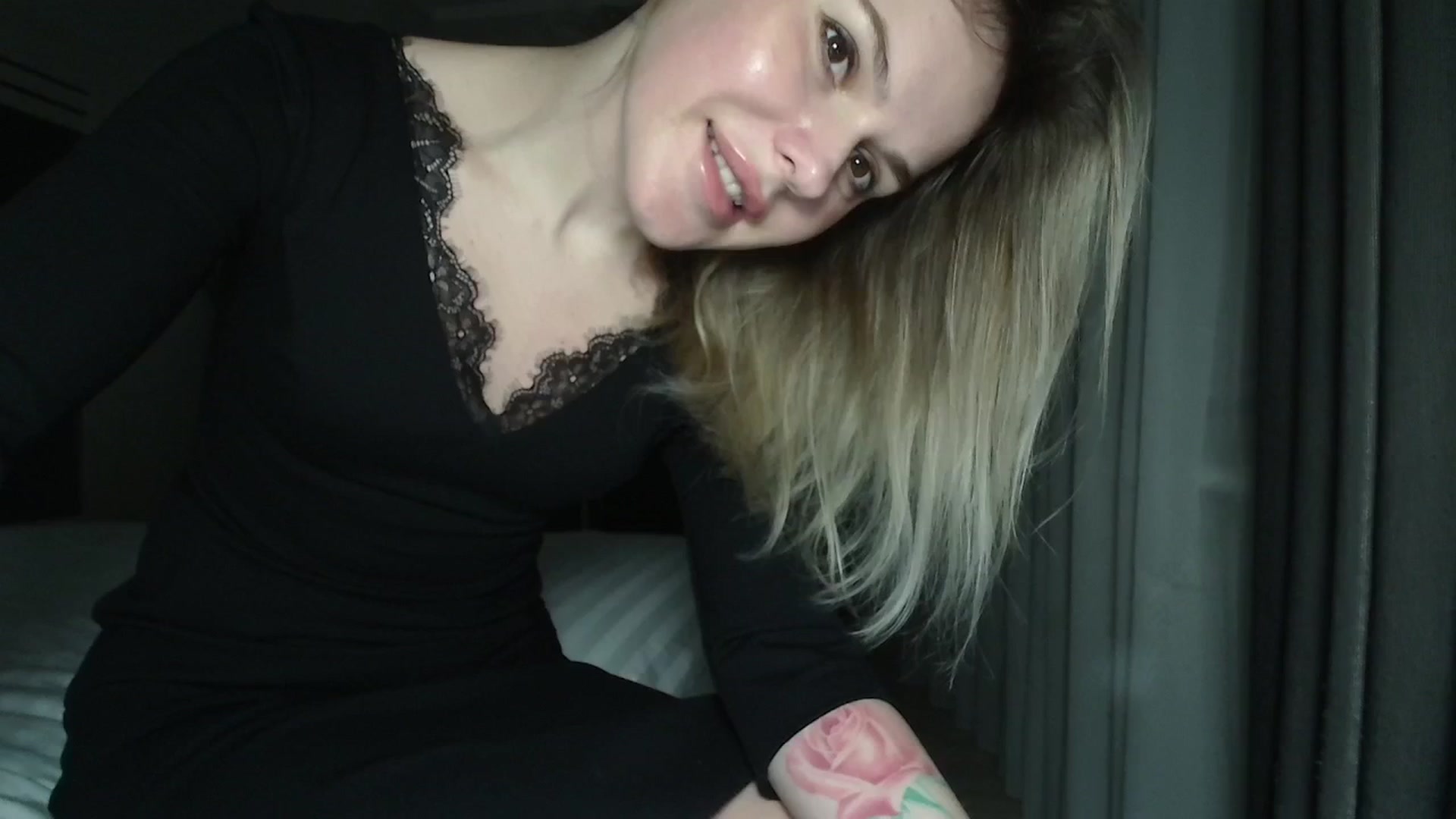 Gallery image thumbnail from Night_vibe6's myfreecams stream on, 03/18/2025, 20:30 image 1 of 20