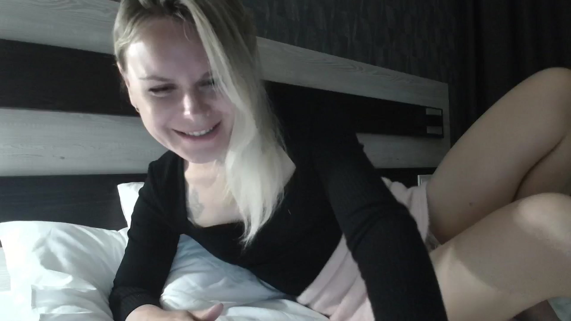 Gallery image thumbnail from Night_vibe6's myfreecams stream on, 04/29/2025, 18:49 image 12 of 20