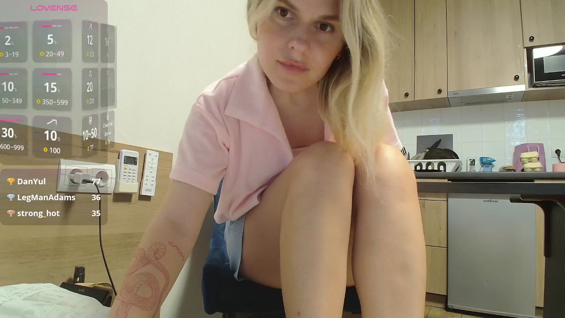 Gallery image thumbnail from Night_vibe6's myfreecams stream on, 07/24/2025, 17:53 image 18 of 20