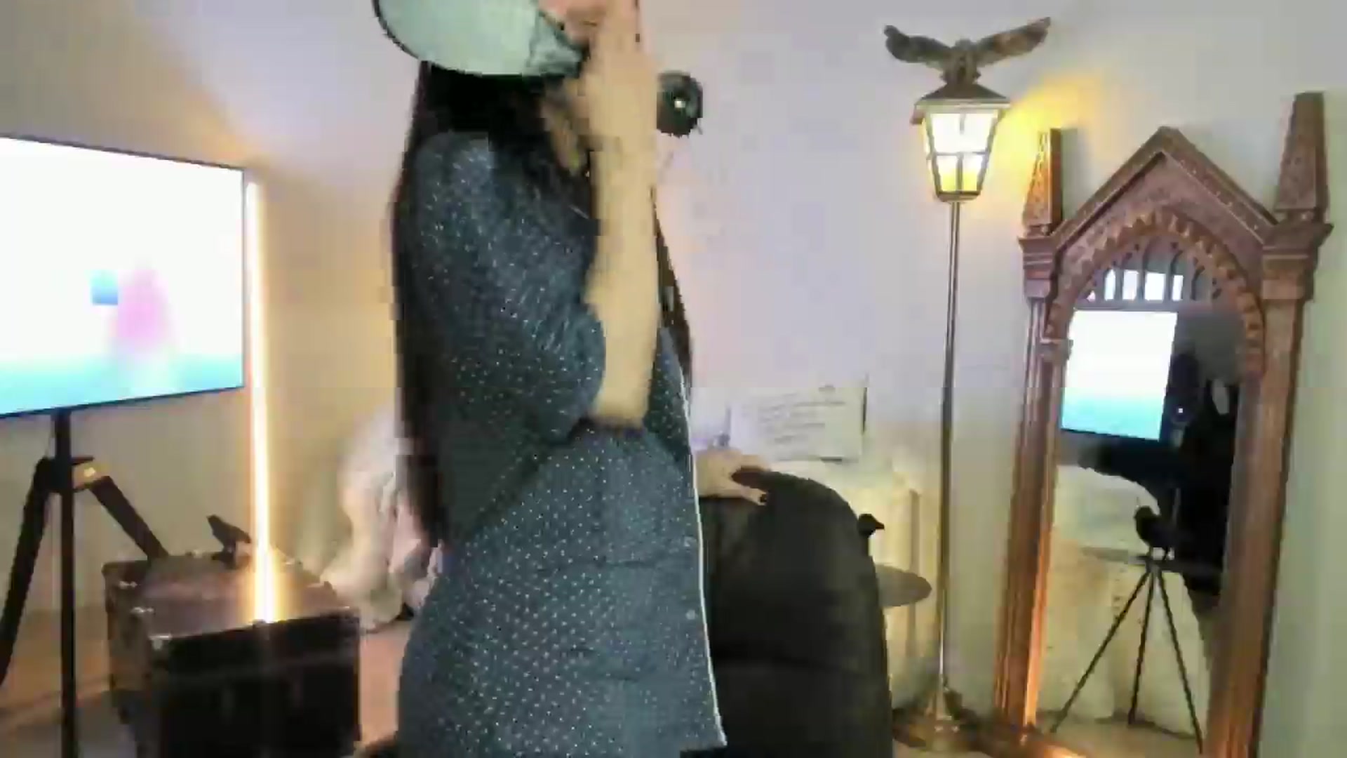 Gallery image thumbnail from Nightmiora's myfreecams stream on, 01/06/2026, 05:17 image 18 of 20