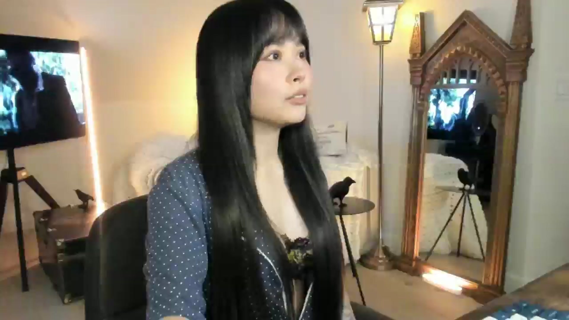 Gallery image thumbnail from Nightmiora's myfreecams stream on, 01/06/2026, 05:17 image 4 of 20