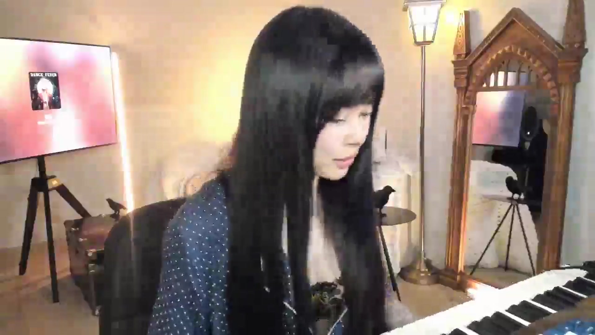 Gallery image thumbnail from Nightmiora's myfreecams stream on, 01/06/2026, 05:17 image 7 of 20