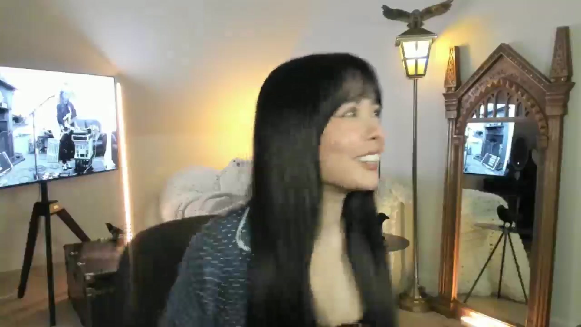 Gallery image thumbnail from Nightmiora's myfreecams stream on, 01/06/2026, 05:17 image 2 of 20