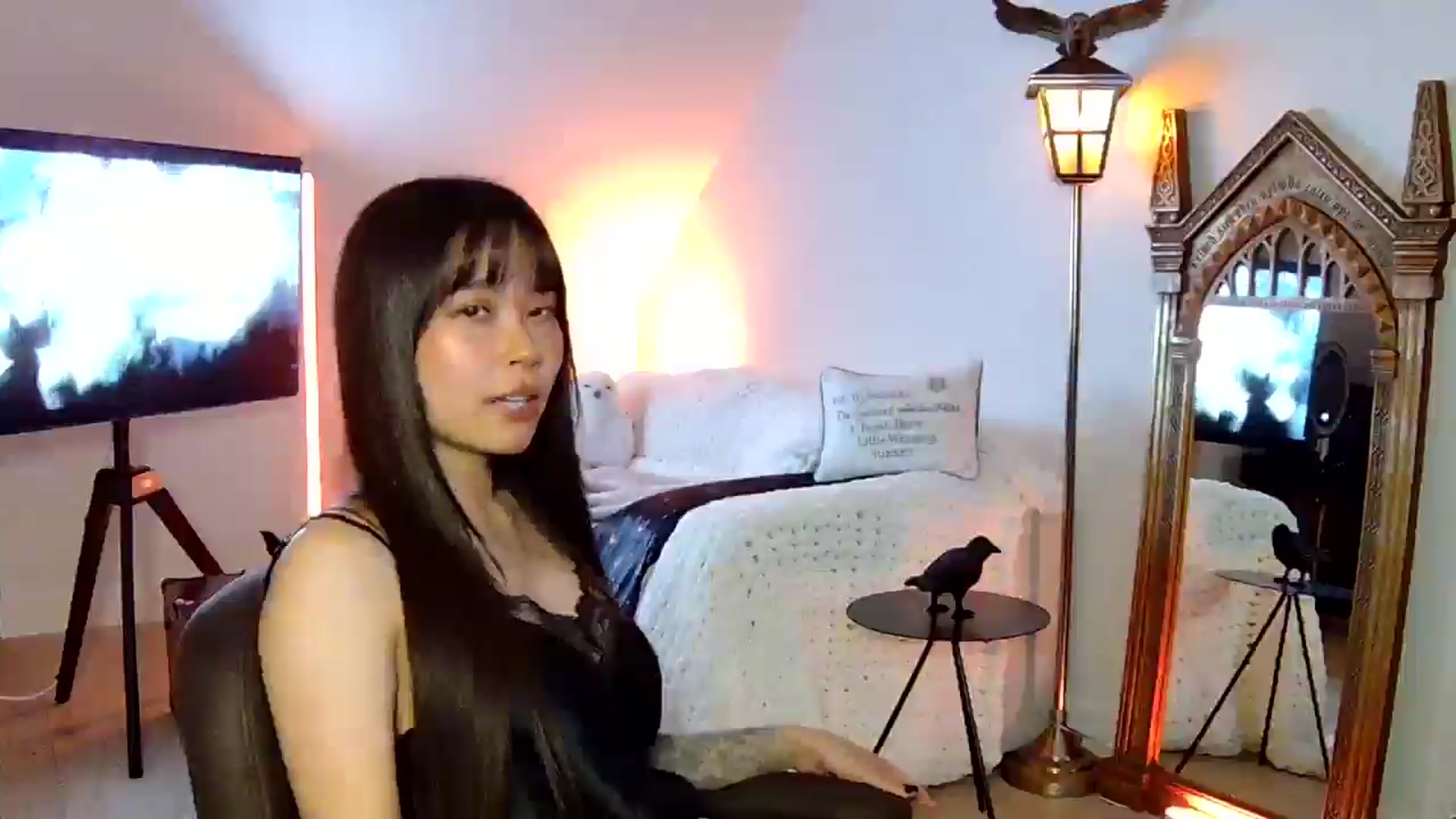 Gallery image thumbnail from Nightmiora's myfreecams stream on, 01/08/2026, 05:37 image 13 of 20
