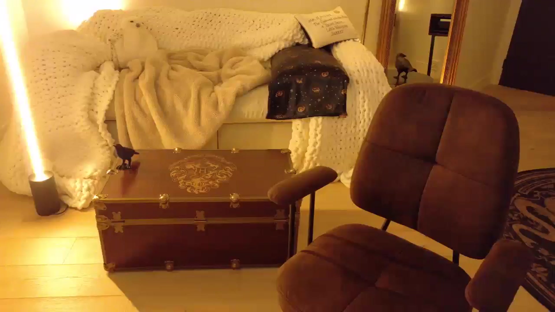 Gallery image thumbnail from Nightmiora's myfreecams stream on, 02/15/2026, 04:04 image 16 of 20