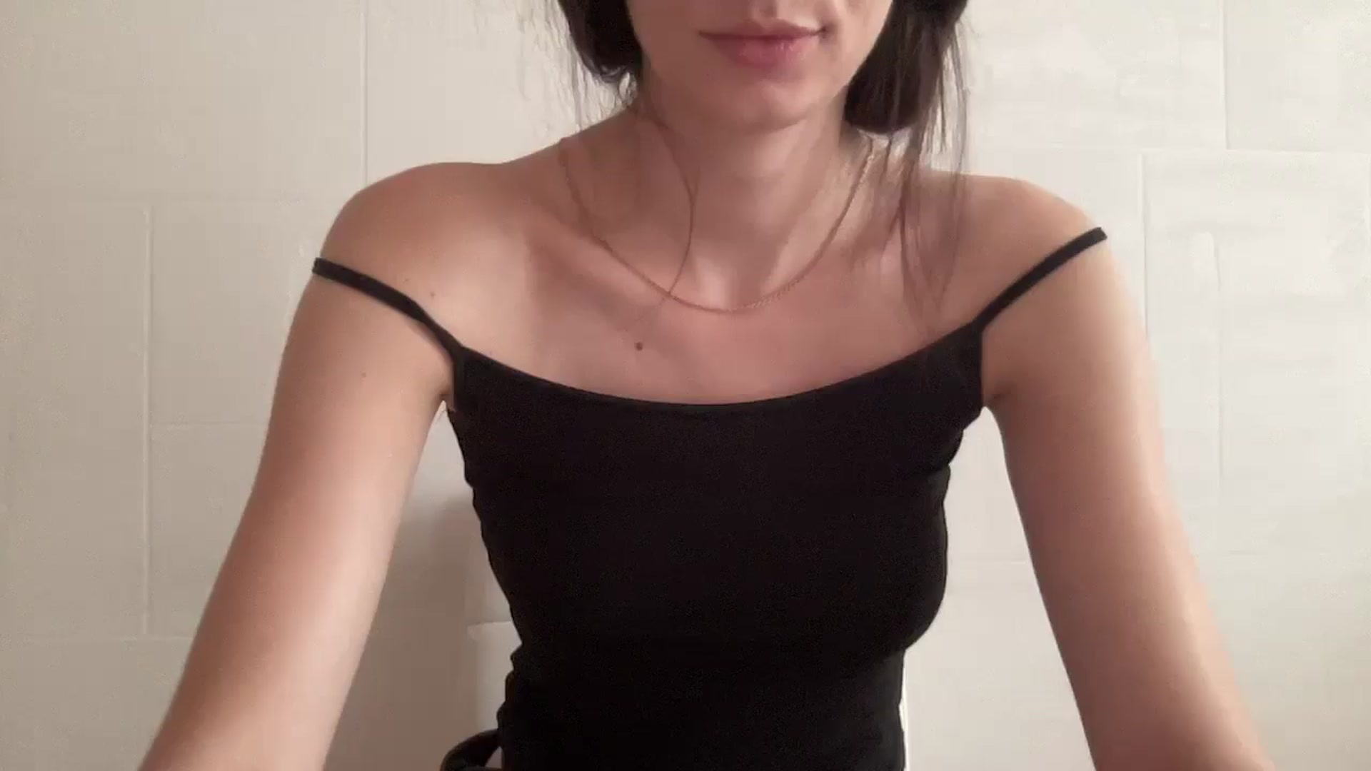 Gallery image thumbnail from NikaBryce's myfreecams stream on, 07/30/2025, 10:16 image 13 of 20