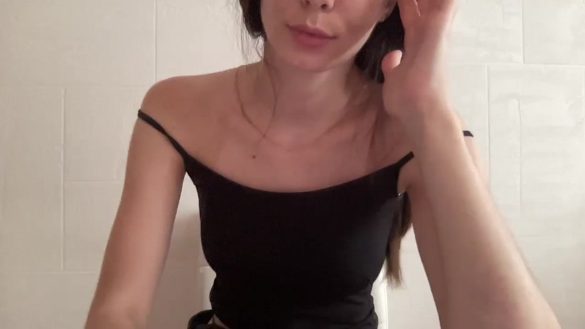 Gallery image thumbnail from NikaBryce's myfreecams stream on, 07/30/2025, 10:16 image 16 of 20