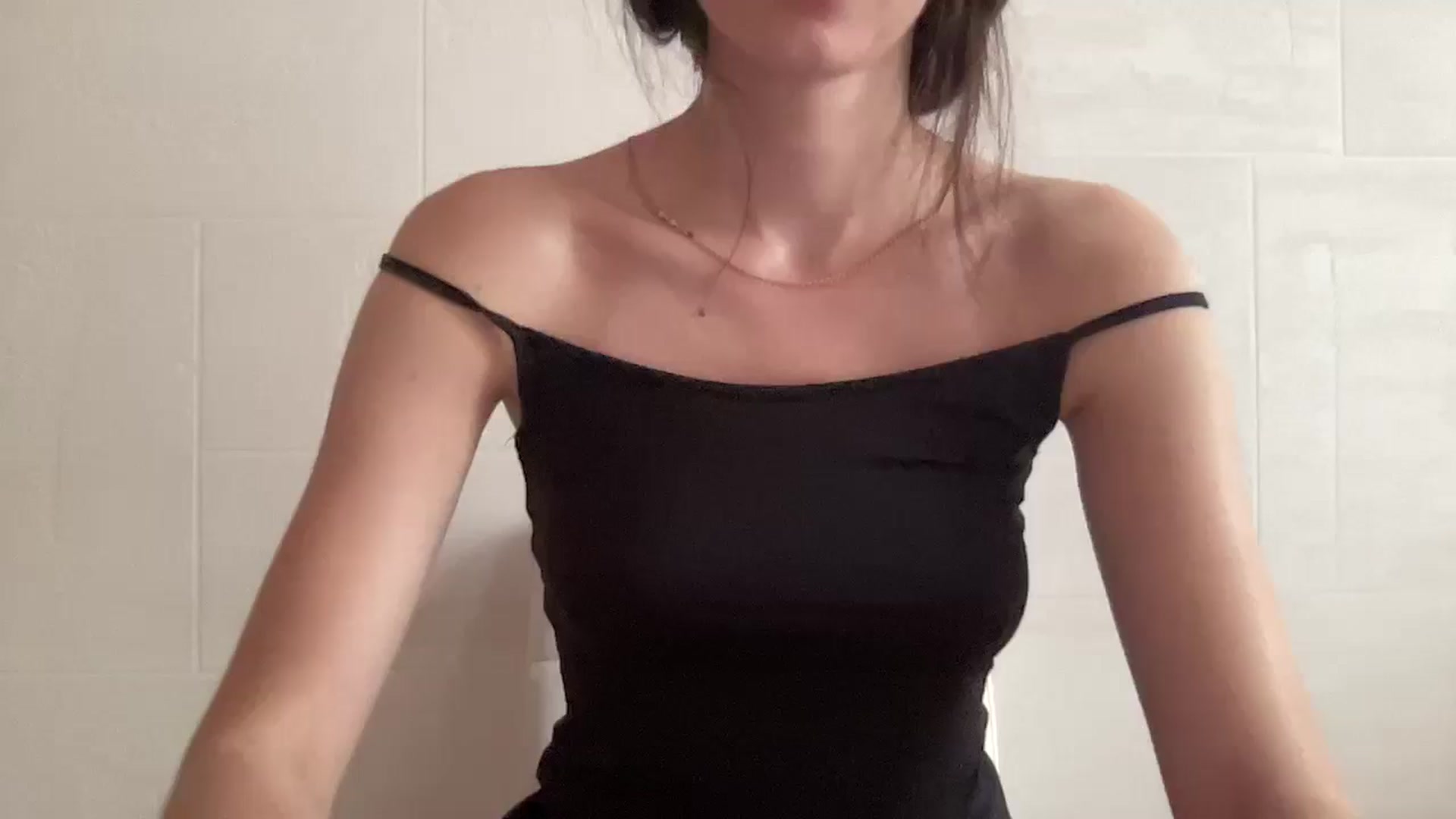 Gallery image thumbnail from NikaBryce's myfreecams stream on, 07/30/2025, 10:16 image 17 of 20