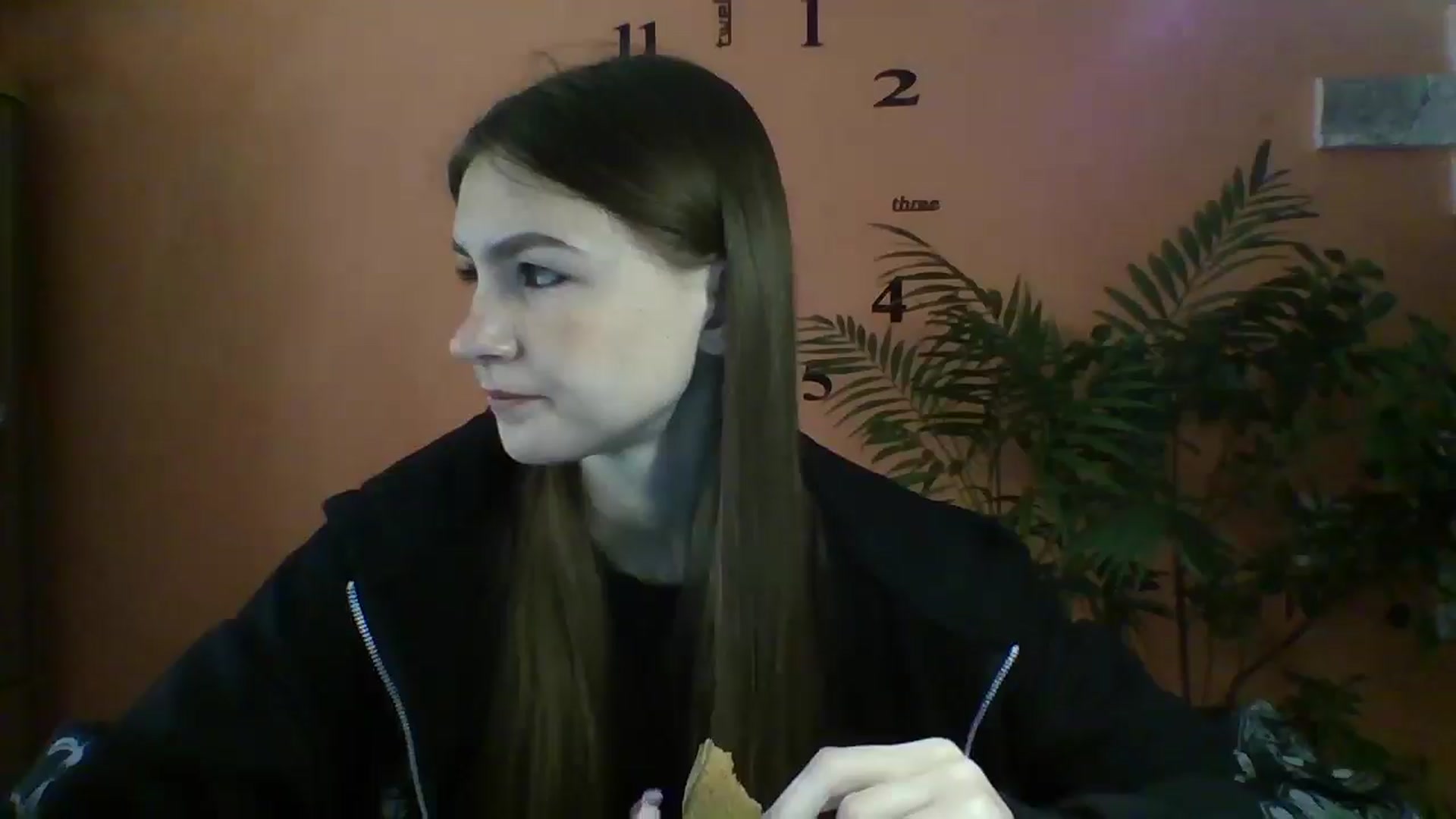 Gallery image thumbnail from NikaFlex's myfreecams stream on, 04/19/2026, 12:16 image 19 of 20