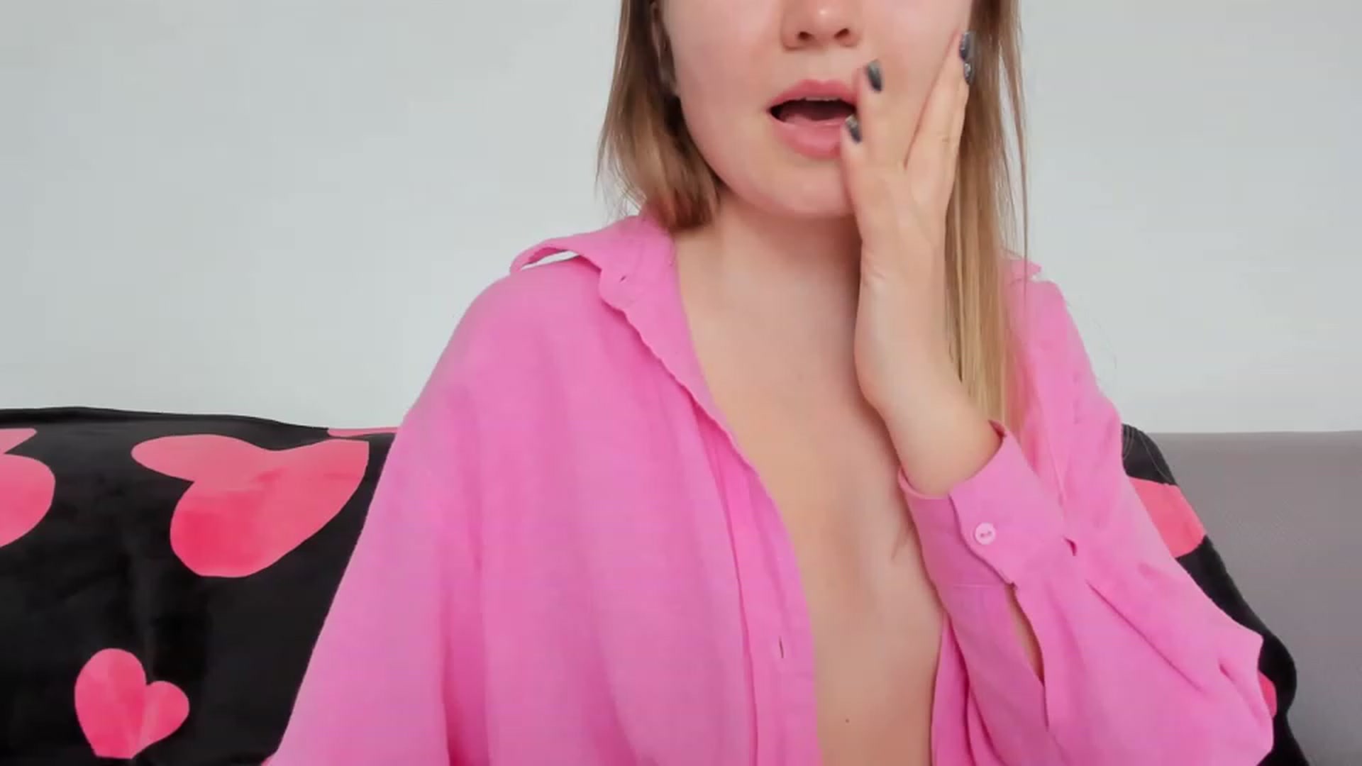 Gallery image thumbnail from NikaJohnson2's myfreecams stream on, 03/21/2023, 12:01 image 13 of 20