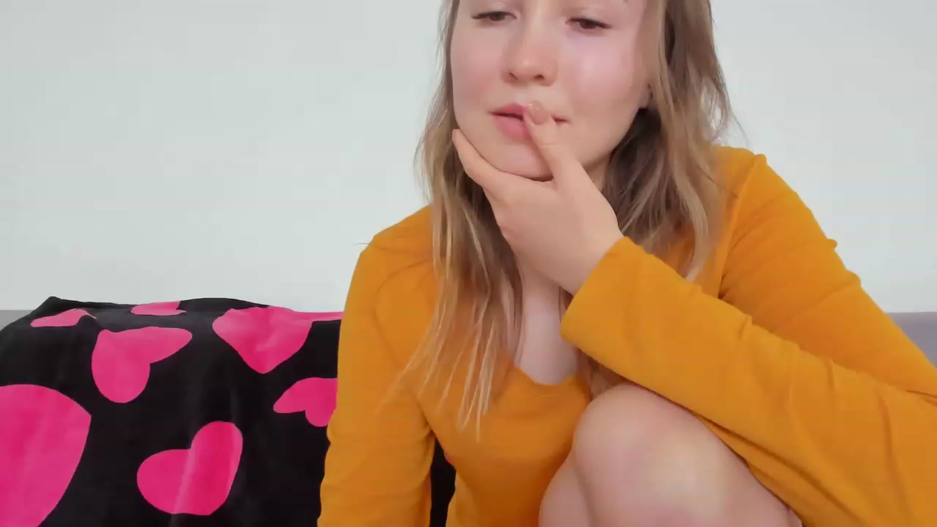 Gallery image thumbnail from NikaJohnson2's myfreecams stream on, 04/07/2023, 10:56 image 17 of 20