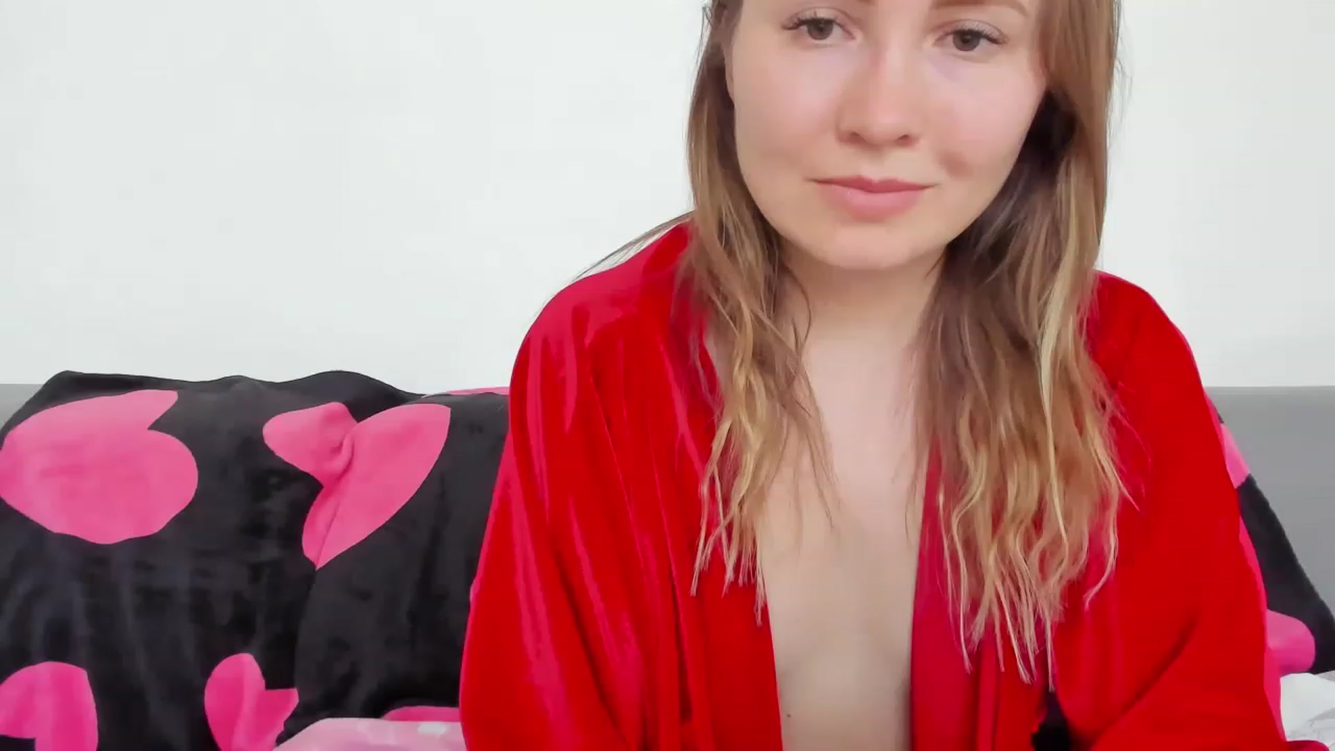 Gallery image thumbnail from NikaJohnson2's myfreecams stream on, 04/12/2023, 13:21 image 6 of 20