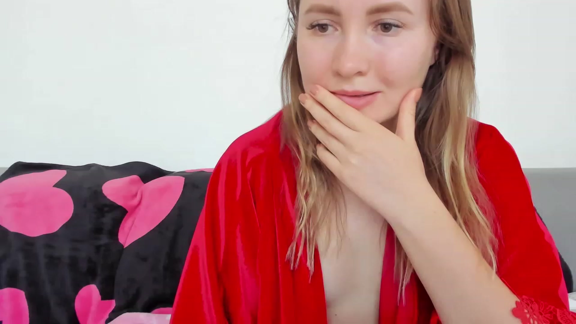 Gallery image thumbnail from NikaJohnson2's myfreecams stream on, 04/12/2023, 13:21 image 18 of 20