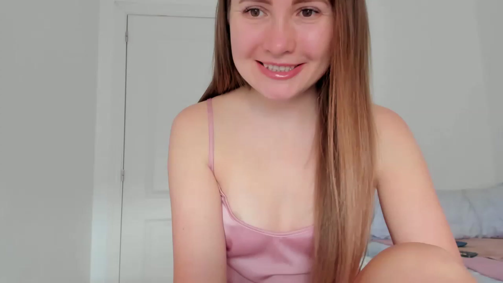 Gallery image thumbnail from NikaJohnson2's myfreecams stream on, 04/22/2023, 07:57 image 1 of 20
