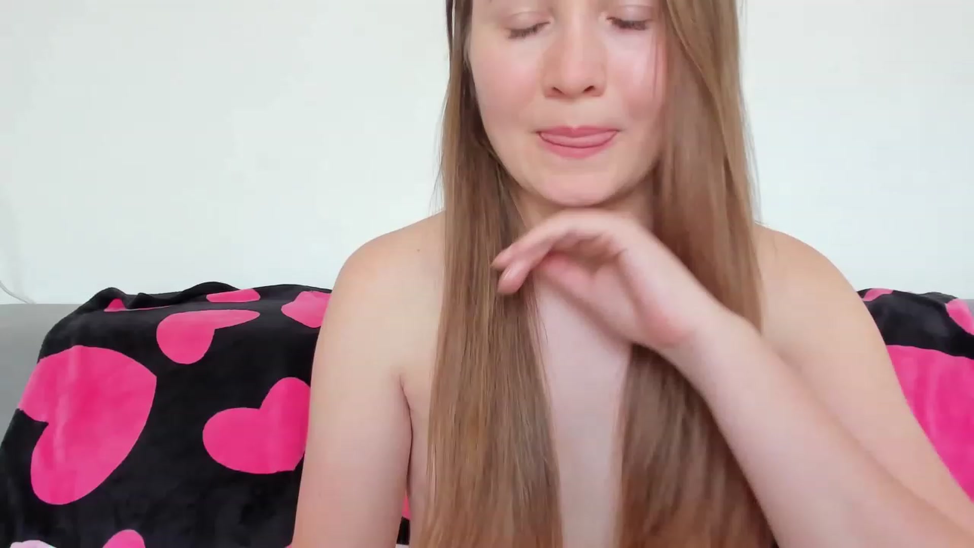Gallery image thumbnail from NikaJohnson2's myfreecams stream on, 04/25/2023, 10:36 image 15 of 20