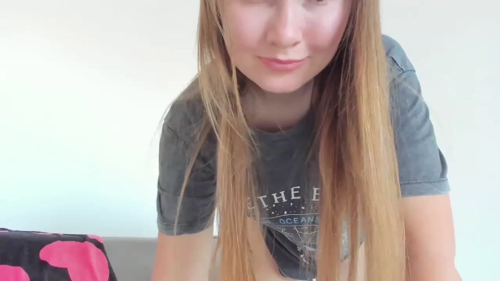 Gallery image thumbnail from NikaJohnson2's myfreecams stream on, 05/16/2023, 13:37 image 15 of 20