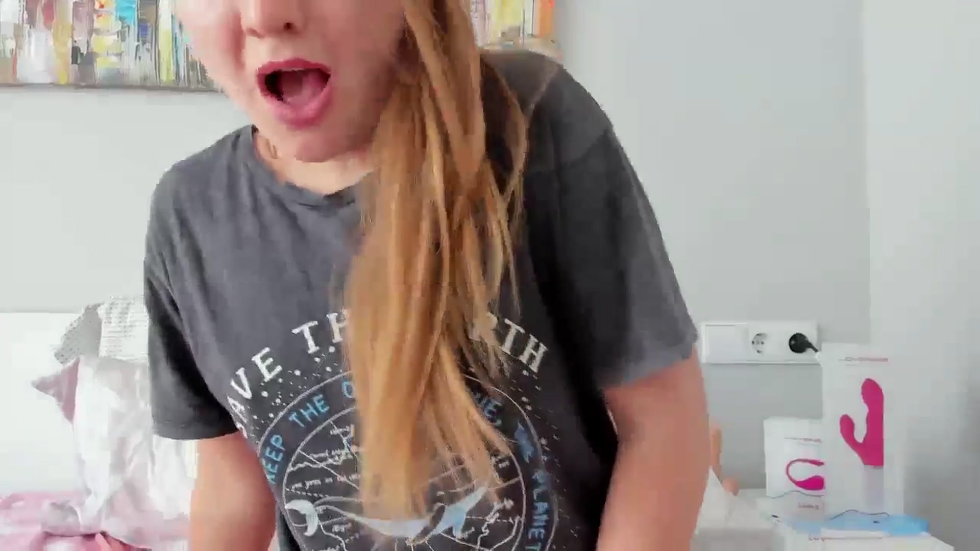 Gallery image thumbnail from NikaJohnson2's myfreecams stream on, 04/25/2024, 14:38 image 16 of 20
