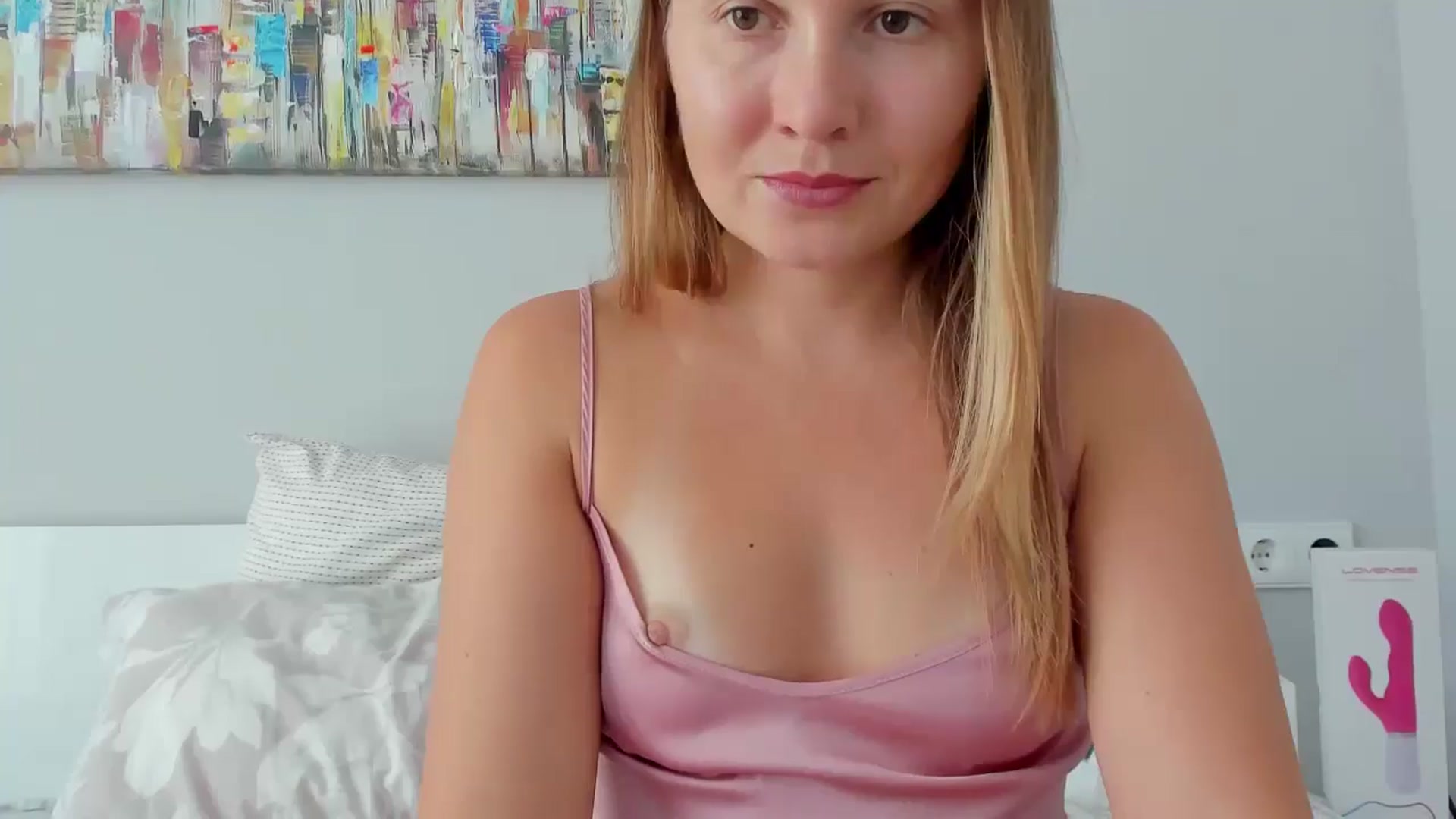 Gallery image thumbnail from NikaJohnson2's myfreecams stream on, 09/21/2024, 10:52 image 16 of 20