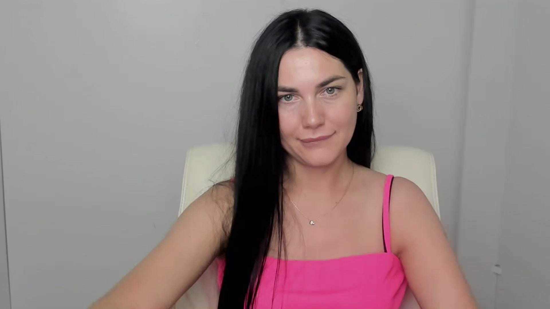Gallery image thumbnail from Nika_Gracee's myfreecams stream on, 06/25/2025, 10:57 image 12 of 20