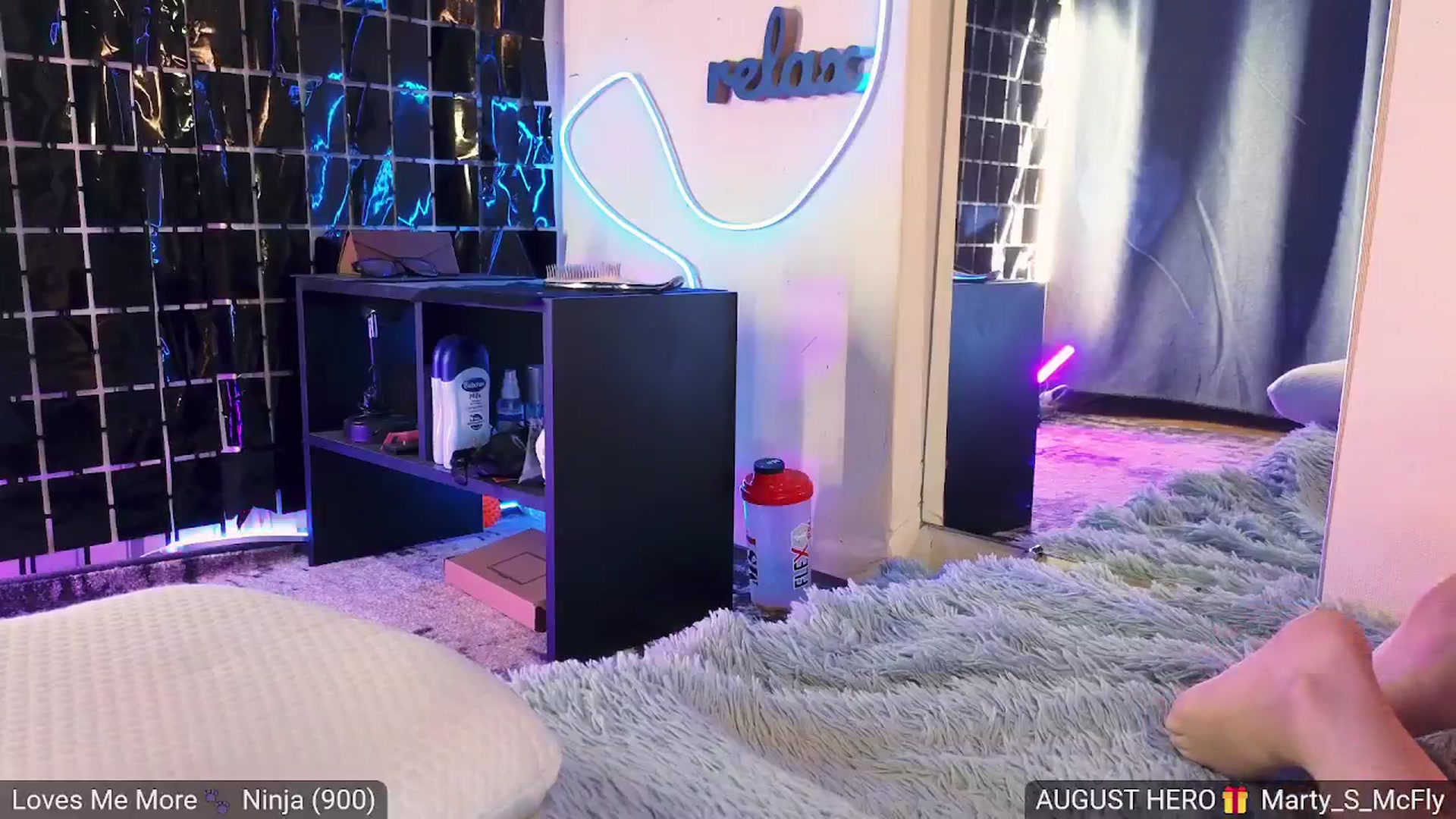 Gallery image thumbnail from Nika_Kitten's myfreecams stream on, 08/13/2024, 15:27 image 16 of 20