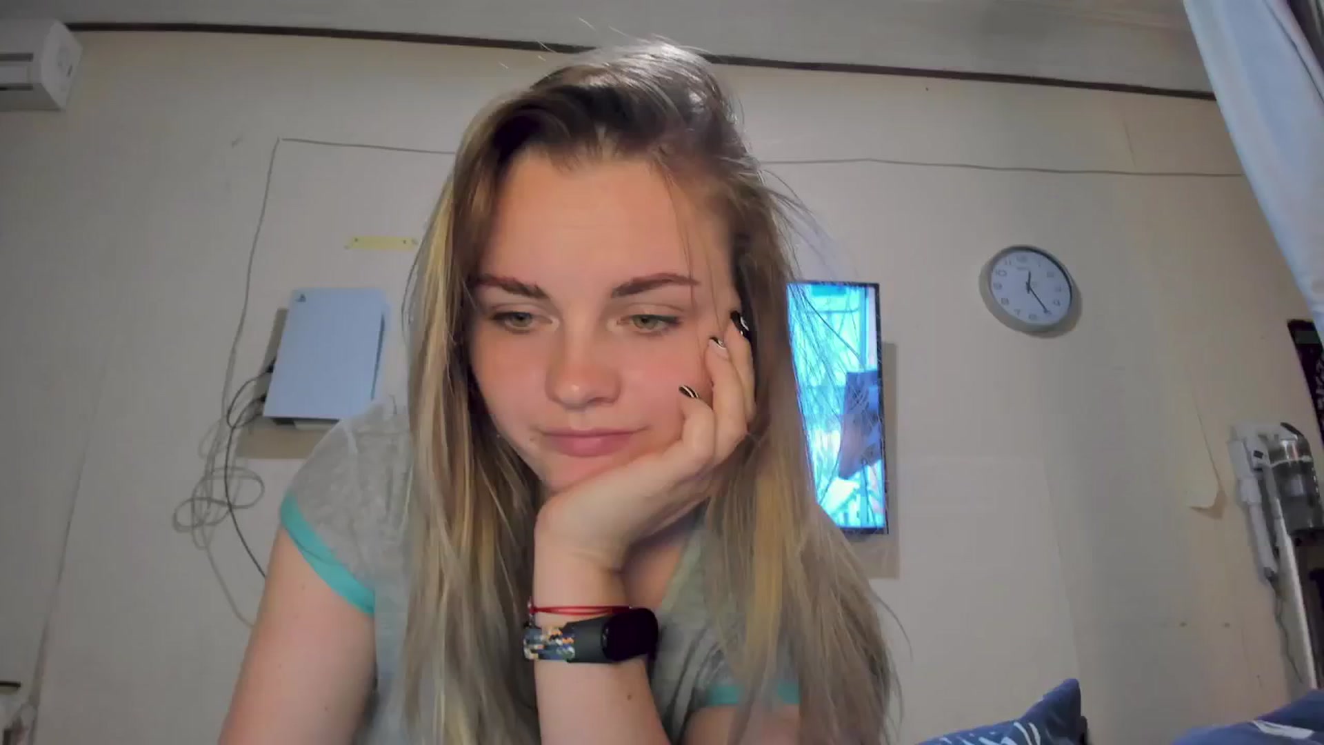 Gallery image thumbnail from Nika_Kitten's myfreecams stream on, 10/30/2024, 10:29 image 20 of 20