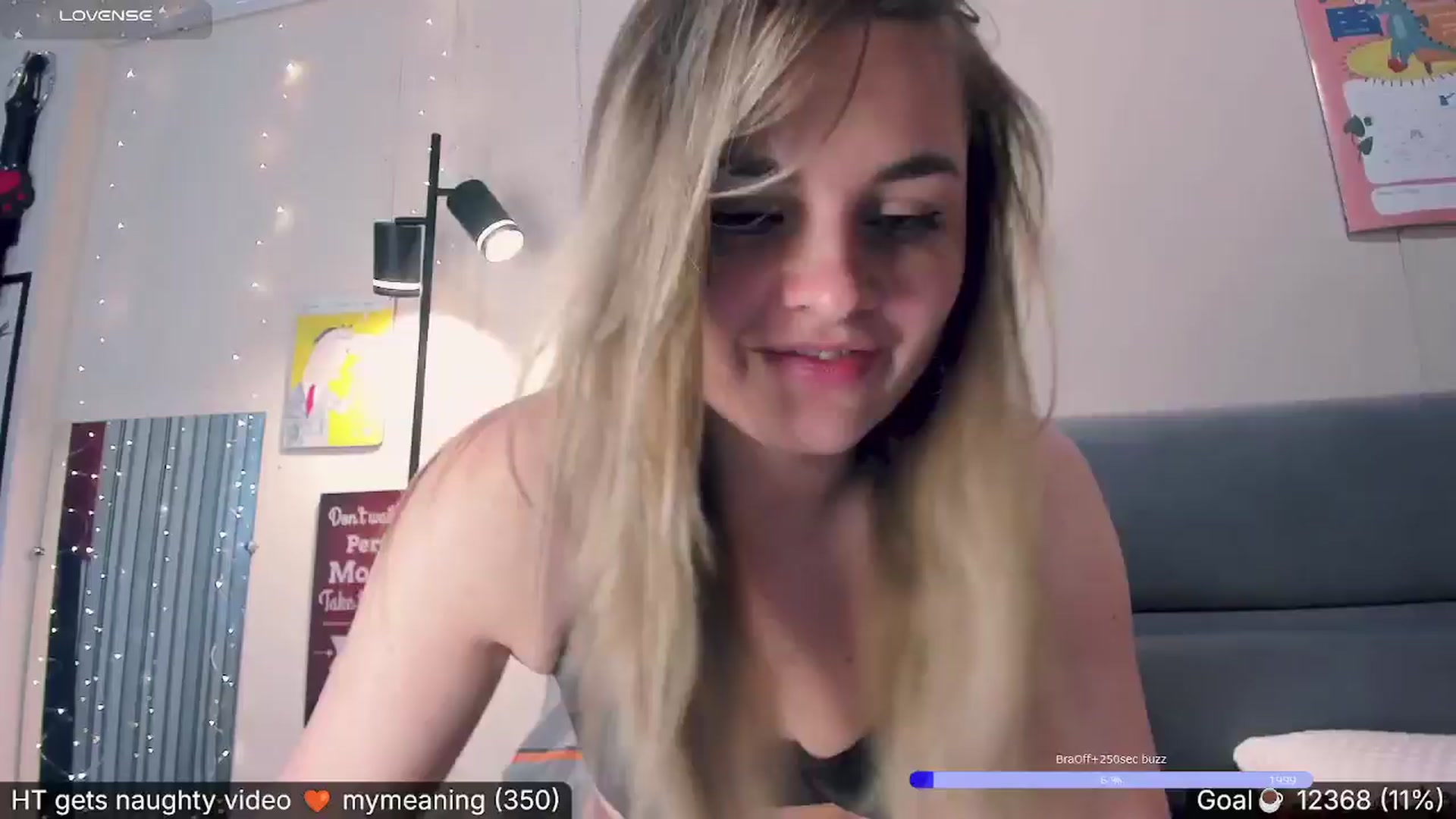 Gallery image thumbnail from Nika_Kitten's myfreecams stream on, 11/14/2024, 17:54 image 16 of 20