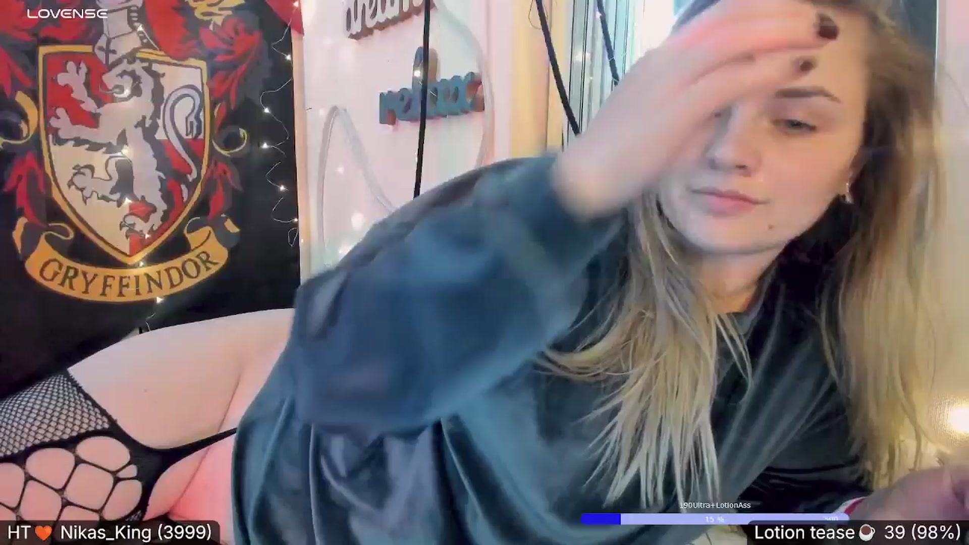 Gallery image thumbnail from Nika_Kitten's myfreecams stream on, 11/23/2024, 21:57 image 20 of 20