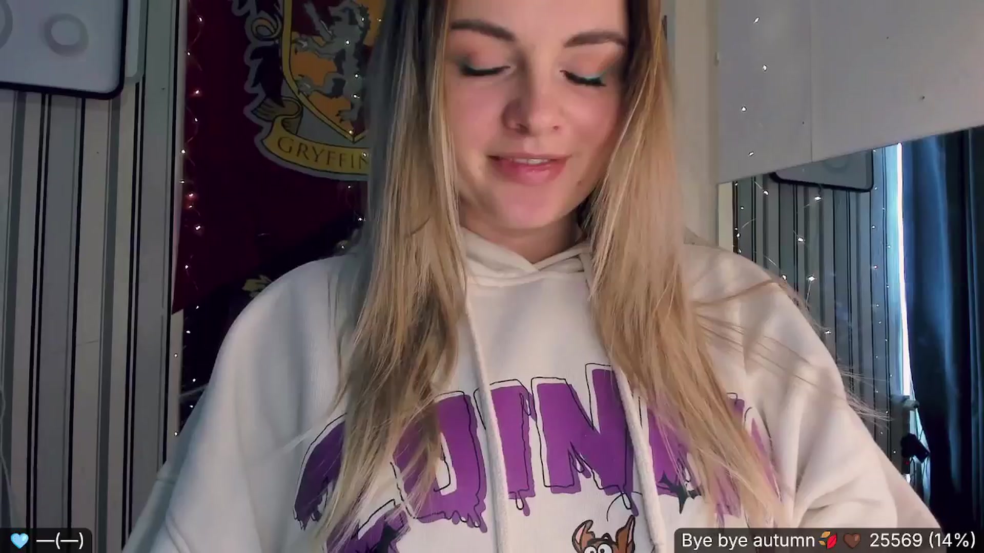Gallery image thumbnail from Nika_Kitten's myfreecams stream on, 11/30/2024, 18:33 image 3 of 20