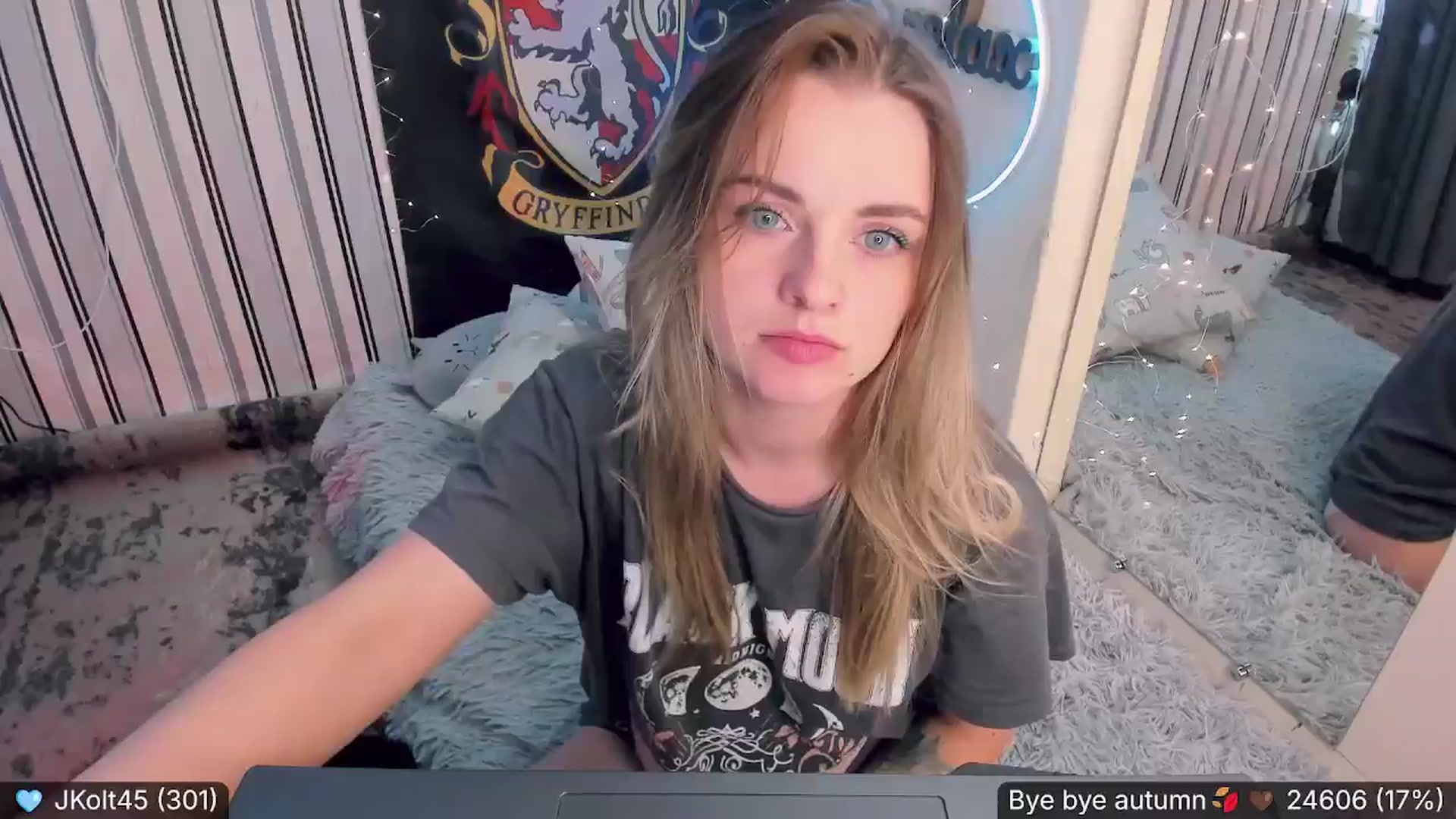 Gallery image thumbnail from Nika_Kitten's myfreecams stream on, 11/30/2024, 18:33 image 15 of 20