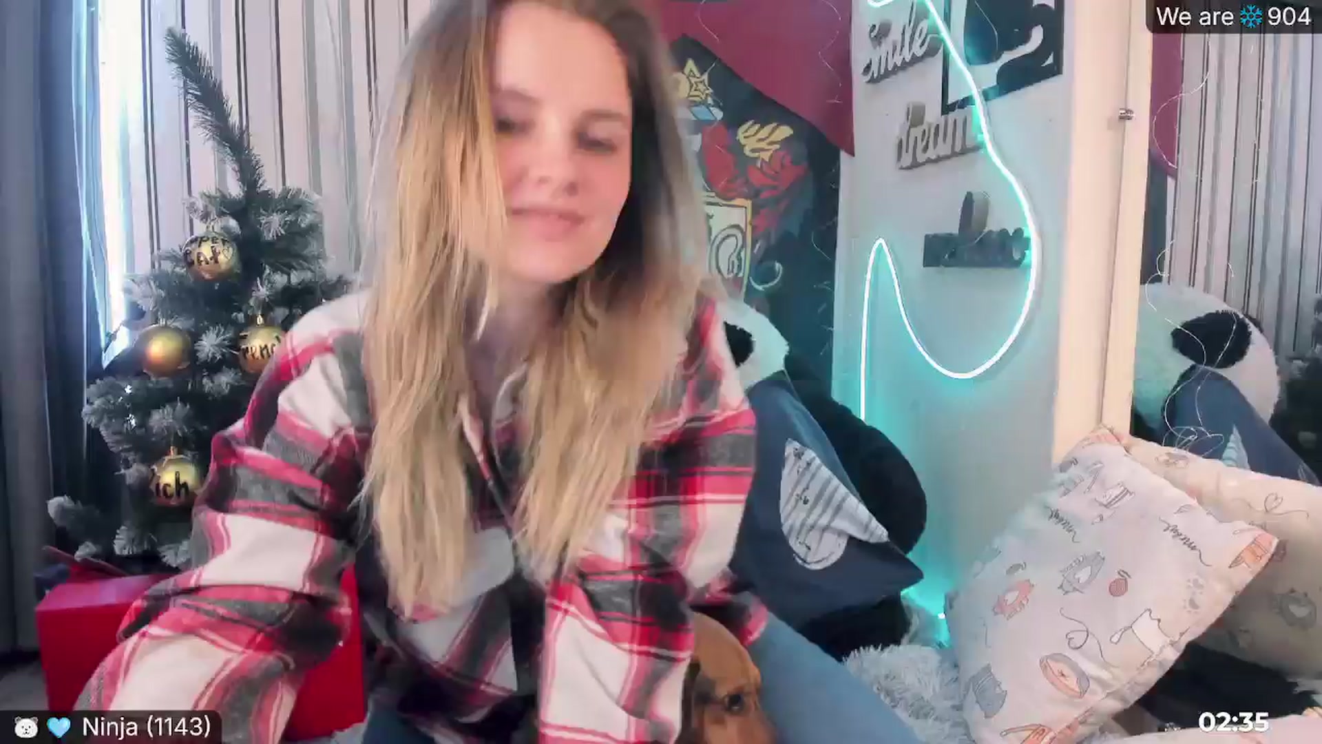 Gallery image thumbnail from Nika_Kitten's myfreecams stream on, 12/04/2024, 15:13 image 20 of 20