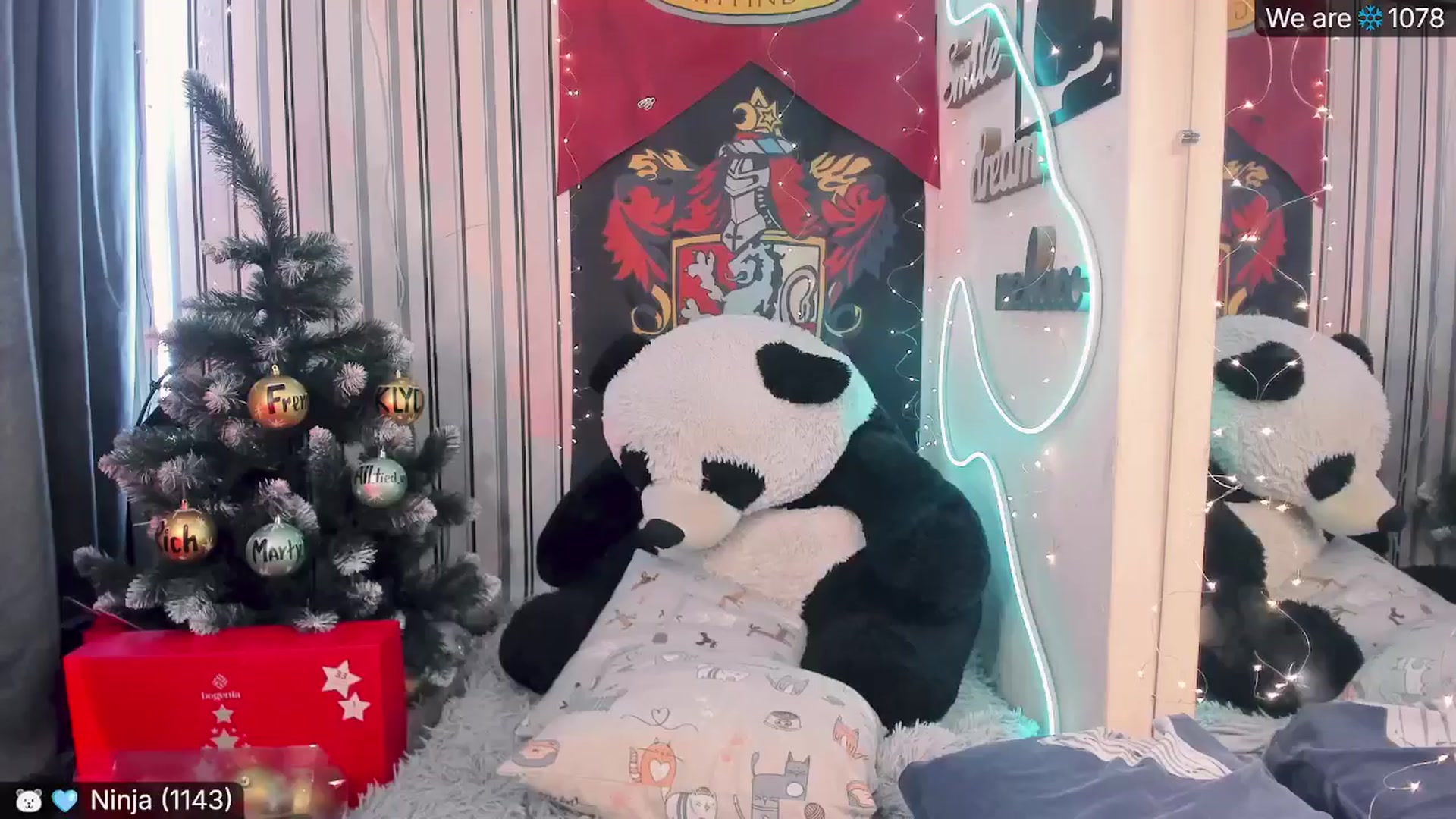Gallery image thumbnail from Nika_Kitten's myfreecams stream on, 12/04/2024, 15:13 image 8 of 20
