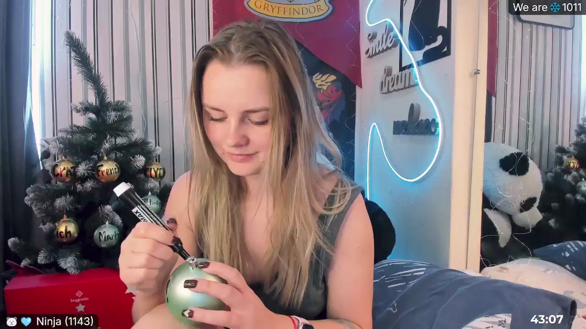 Gallery image thumbnail from Nika_Kitten's myfreecams stream on, 12/04/2024, 15:13 image 16 of 20