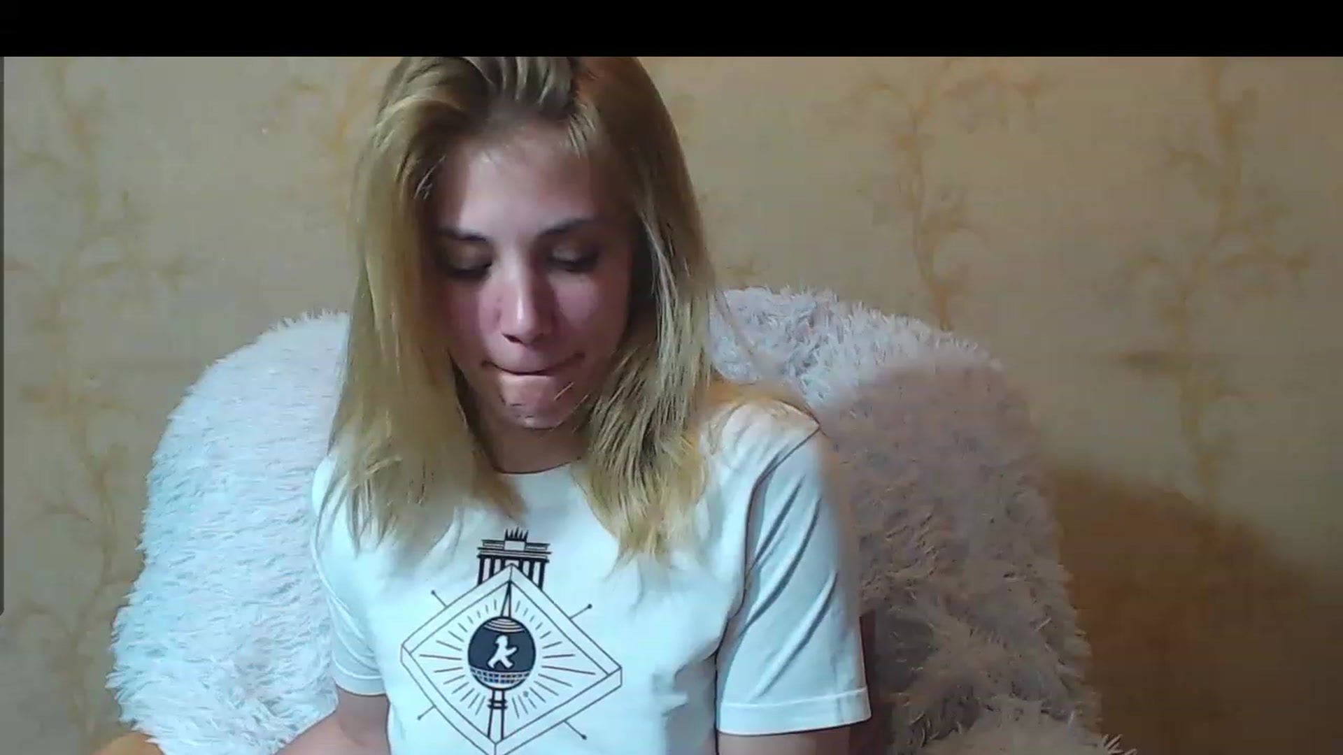 Gallery image thumbnail from Nika_gold1's myfreecams stream on, 05/04/2023, 19:01 image 11 of 20