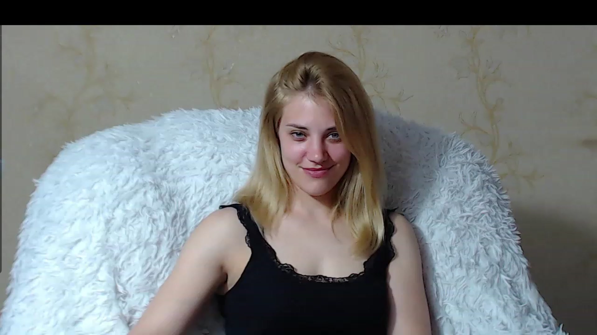 Gallery image thumbnail from Nika_gold1's myfreecams stream on, 05/05/2023, 13:40 image 14 of 20