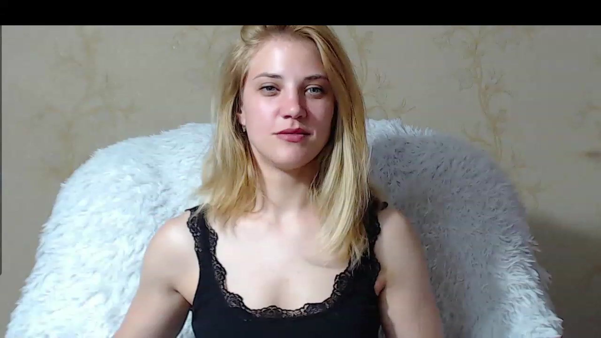 Gallery image thumbnail from Nika_gold1's myfreecams stream on, 05/05/2023, 15:09 image 5 of 20