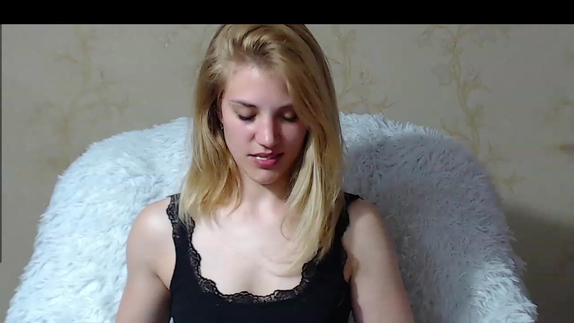 Gallery image thumbnail from Nika_gold1's myfreecams stream on, 05/05/2023, 15:09 image 9 of 20