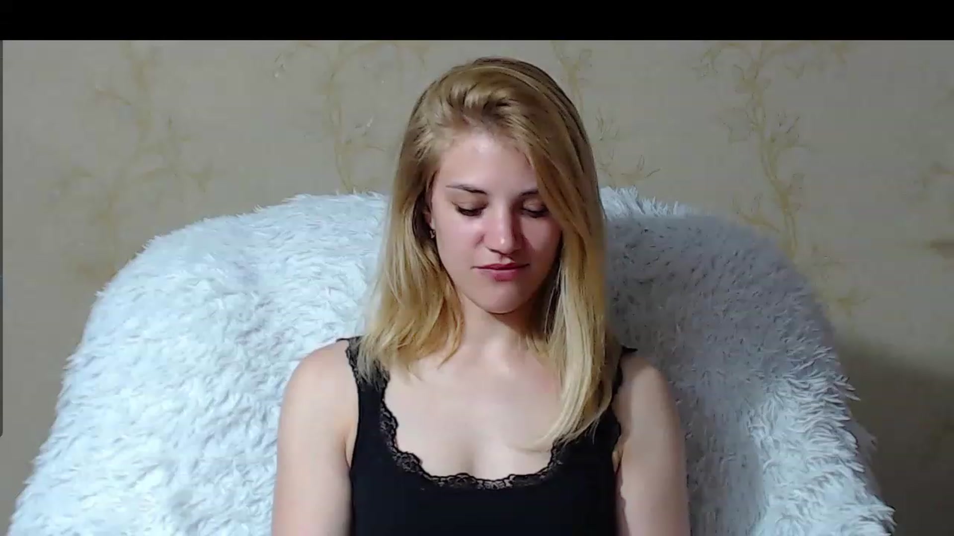 Gallery image thumbnail from Nika_gold1's myfreecams stream on, 05/05/2023, 15:09 image 15 of 20