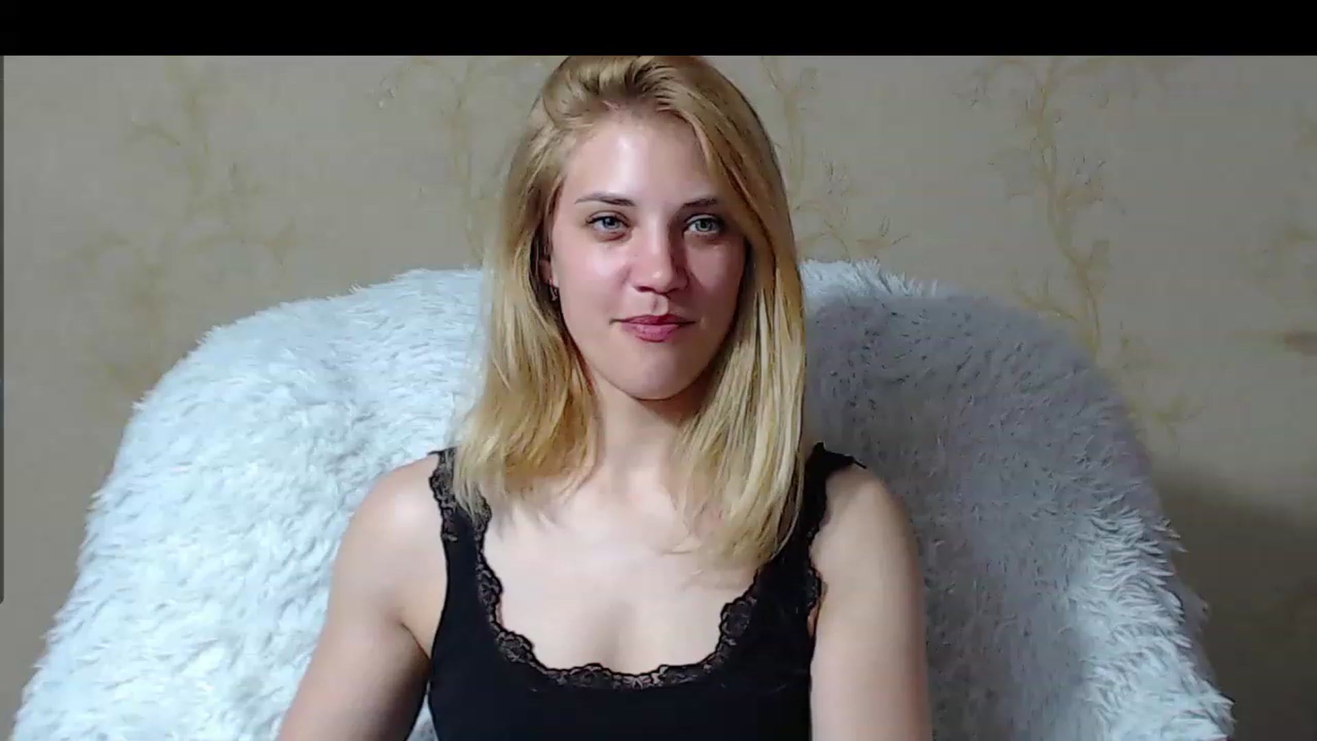 Gallery image thumbnail from Nika_gold1's myfreecams stream on, 05/05/2023, 15:09 image 10 of 20