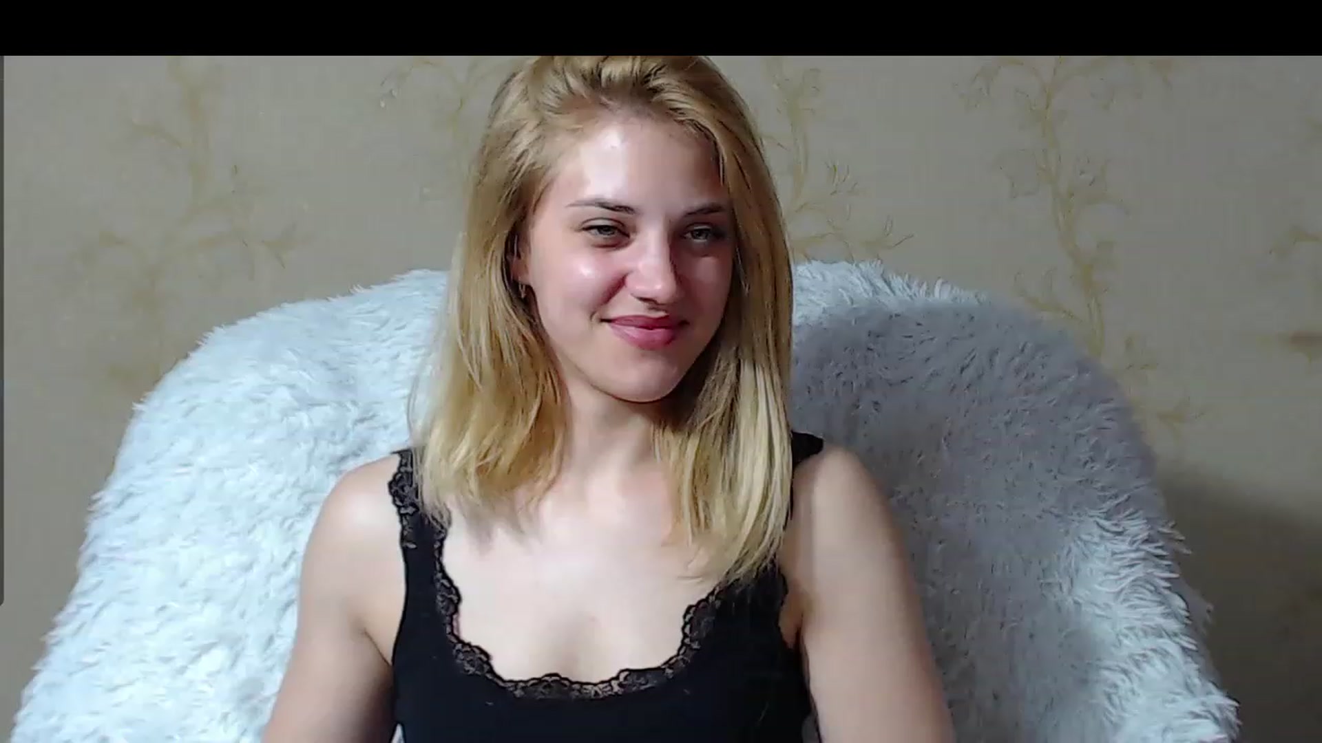 Gallery image thumbnail from Nika_gold1's myfreecams stream on, 05/05/2023, 15:09 image 13 of 20
