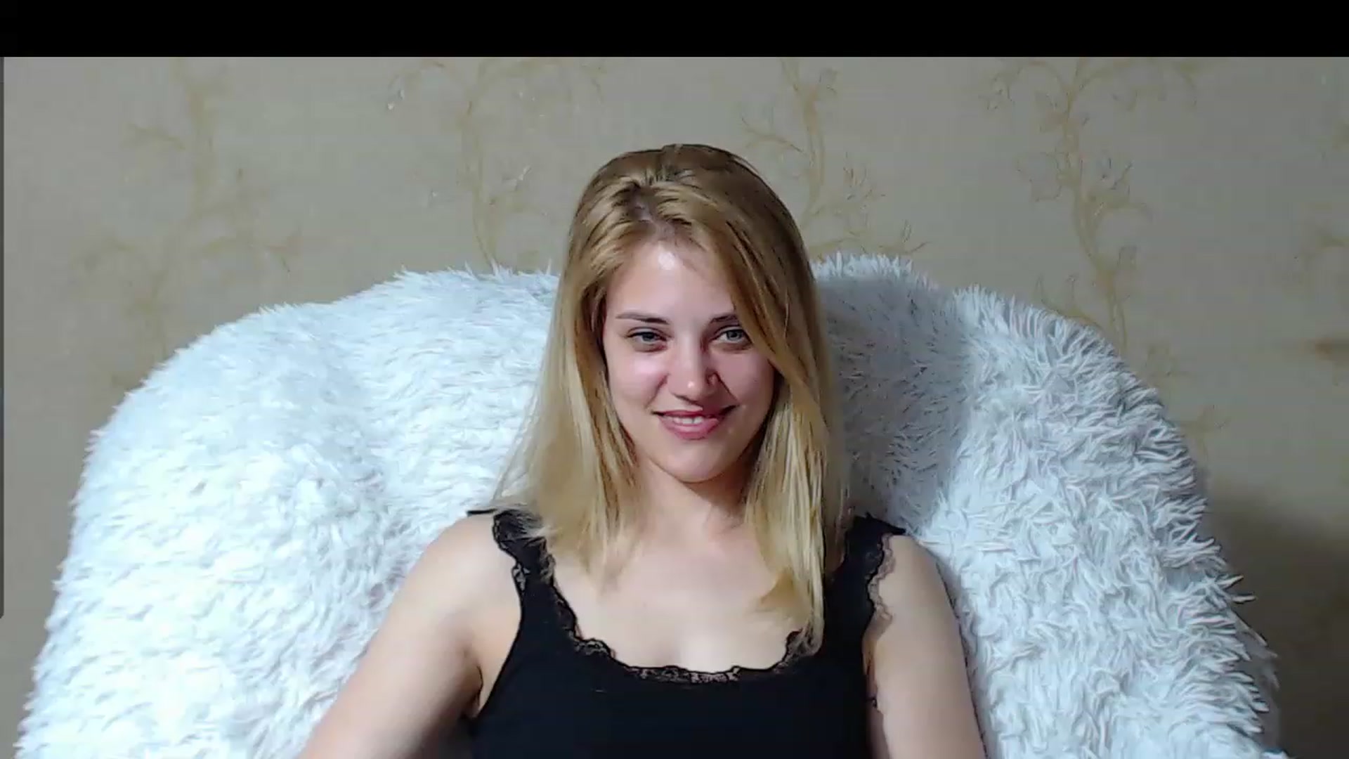 Gallery image thumbnail from Nika_gold1's myfreecams stream on, 05/05/2023, 16:51 image 6 of 20