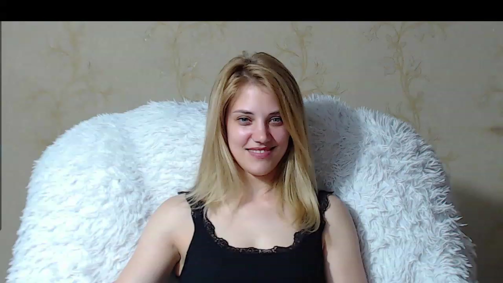 Gallery image thumbnail from Nika_gold1's myfreecams stream on, 05/05/2023, 16:51 image 8 of 20